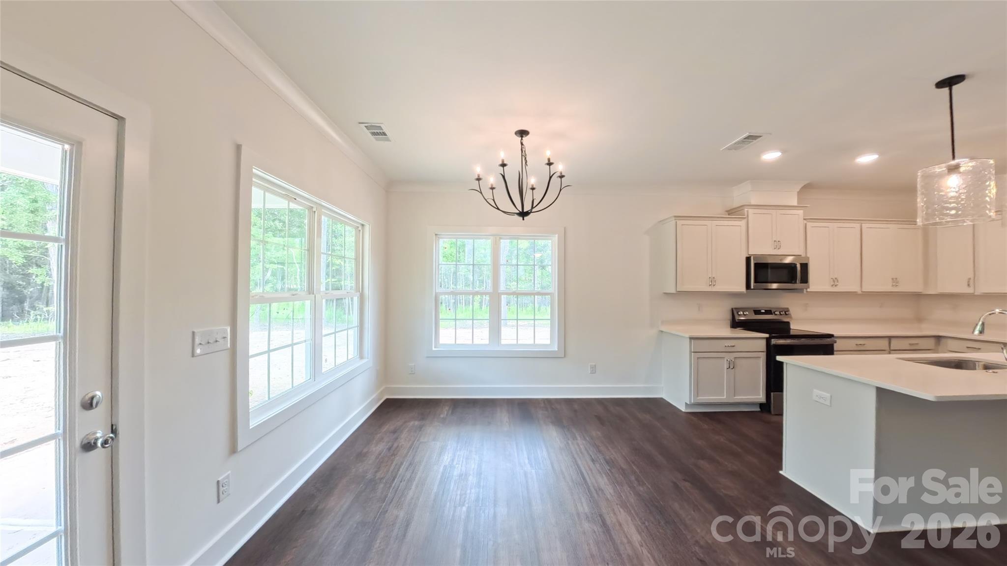 3155 Meadowcrest Drive Property Photo 12