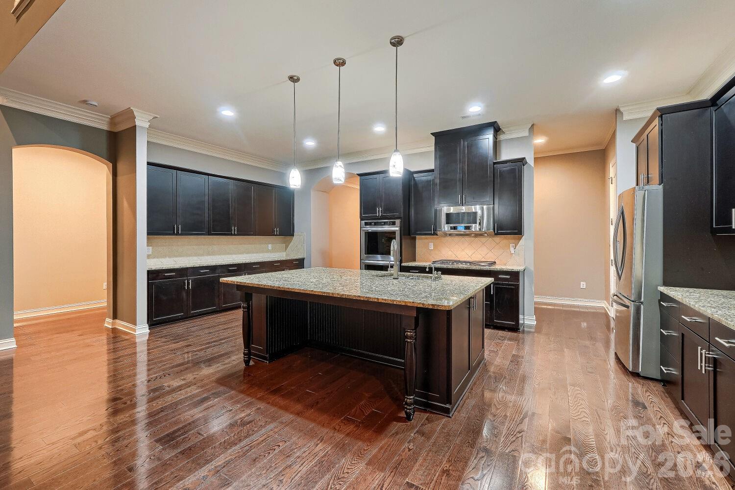 8701 Whitehawk Hill Road Property Photo 7