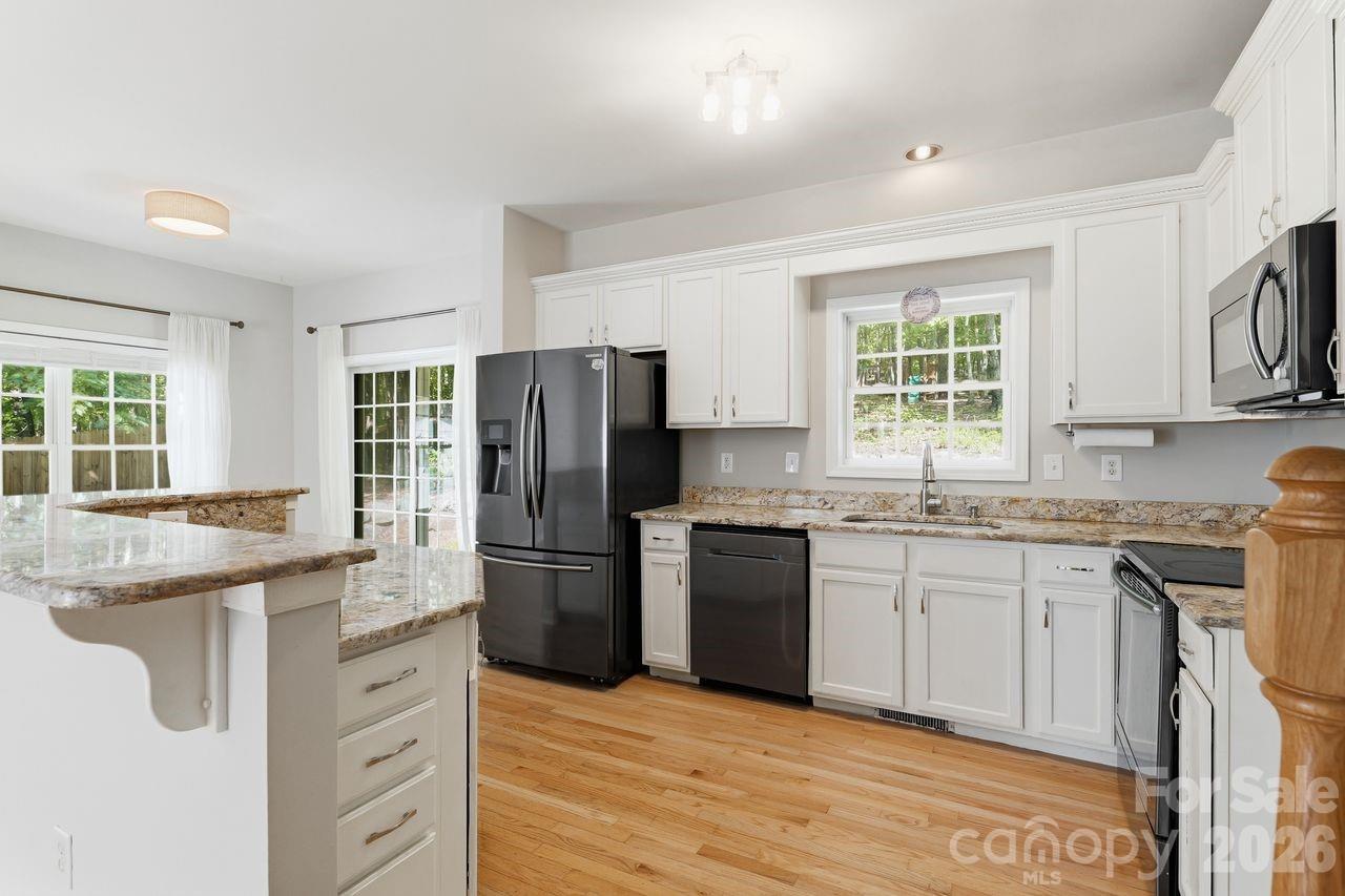 5480 Liberty Hill Road Property Photo 4