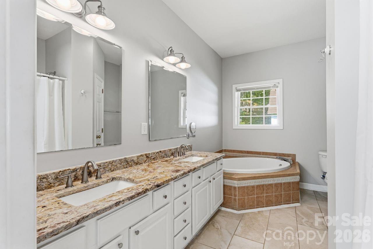 5480 Liberty Hill Road Property Photo 16