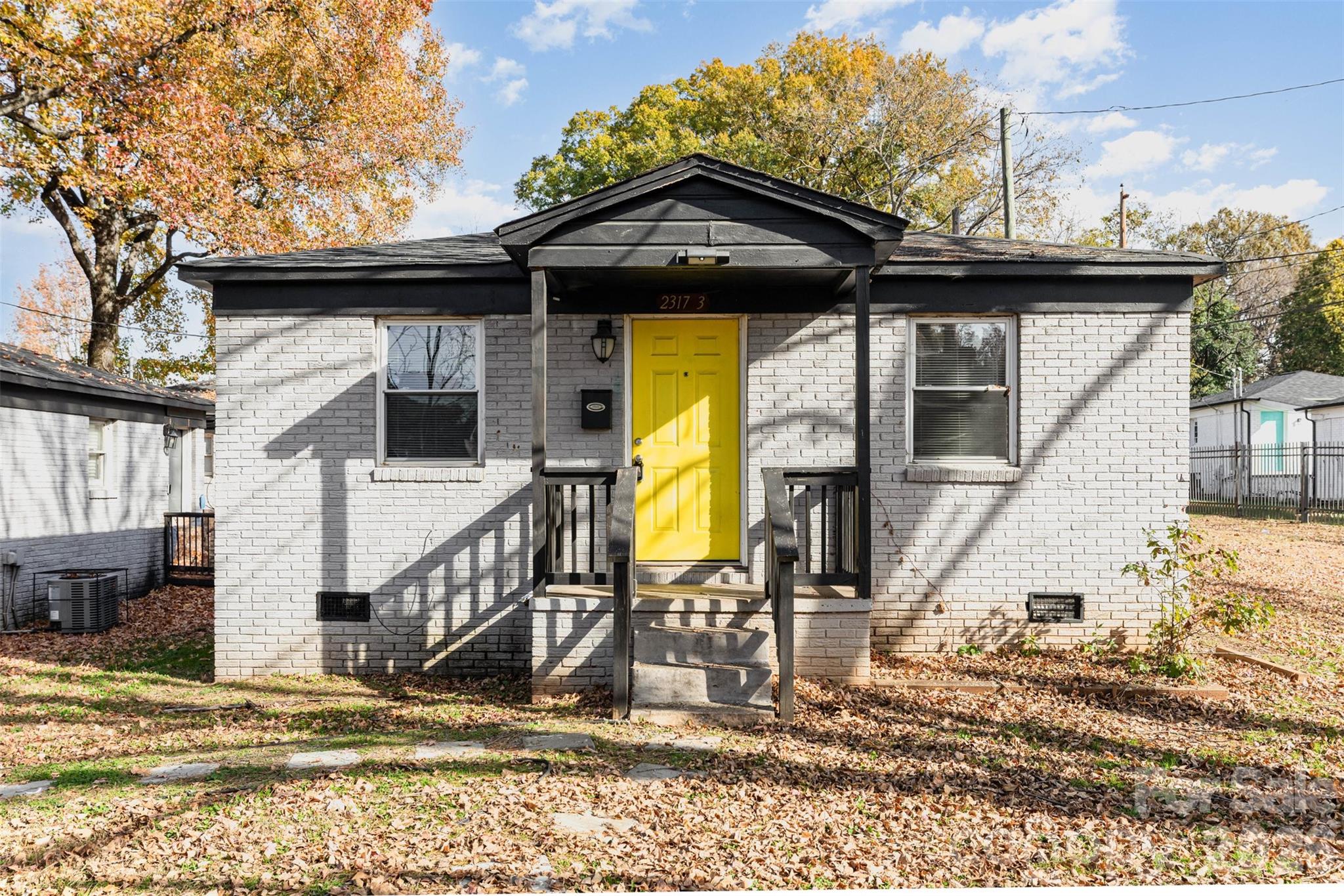 2301-2407 Julia Avenue Property Photo 1