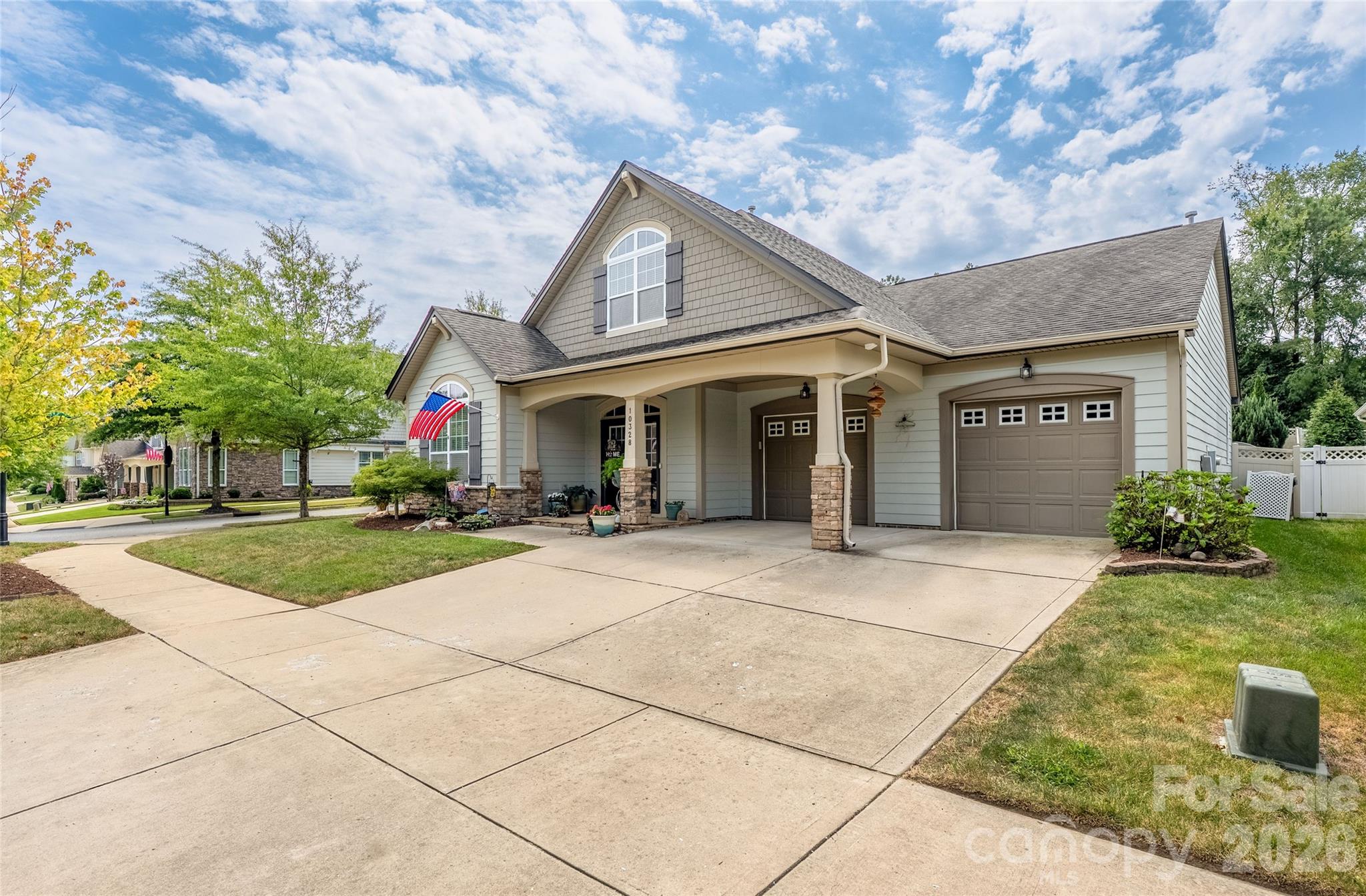 10328 Drake Hill Drive Property Photo 2