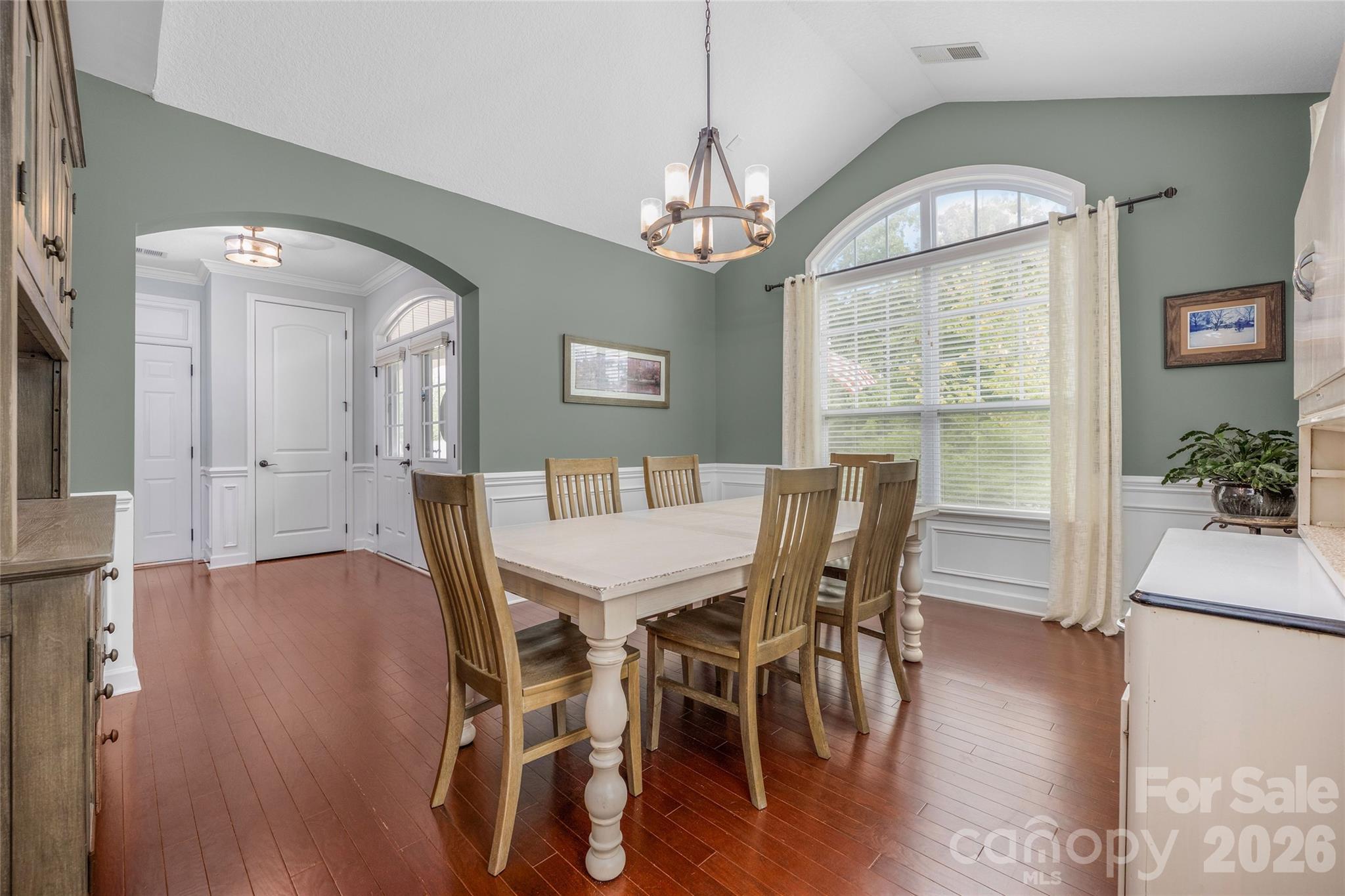 10328 Drake Hill Drive Property Photo 6