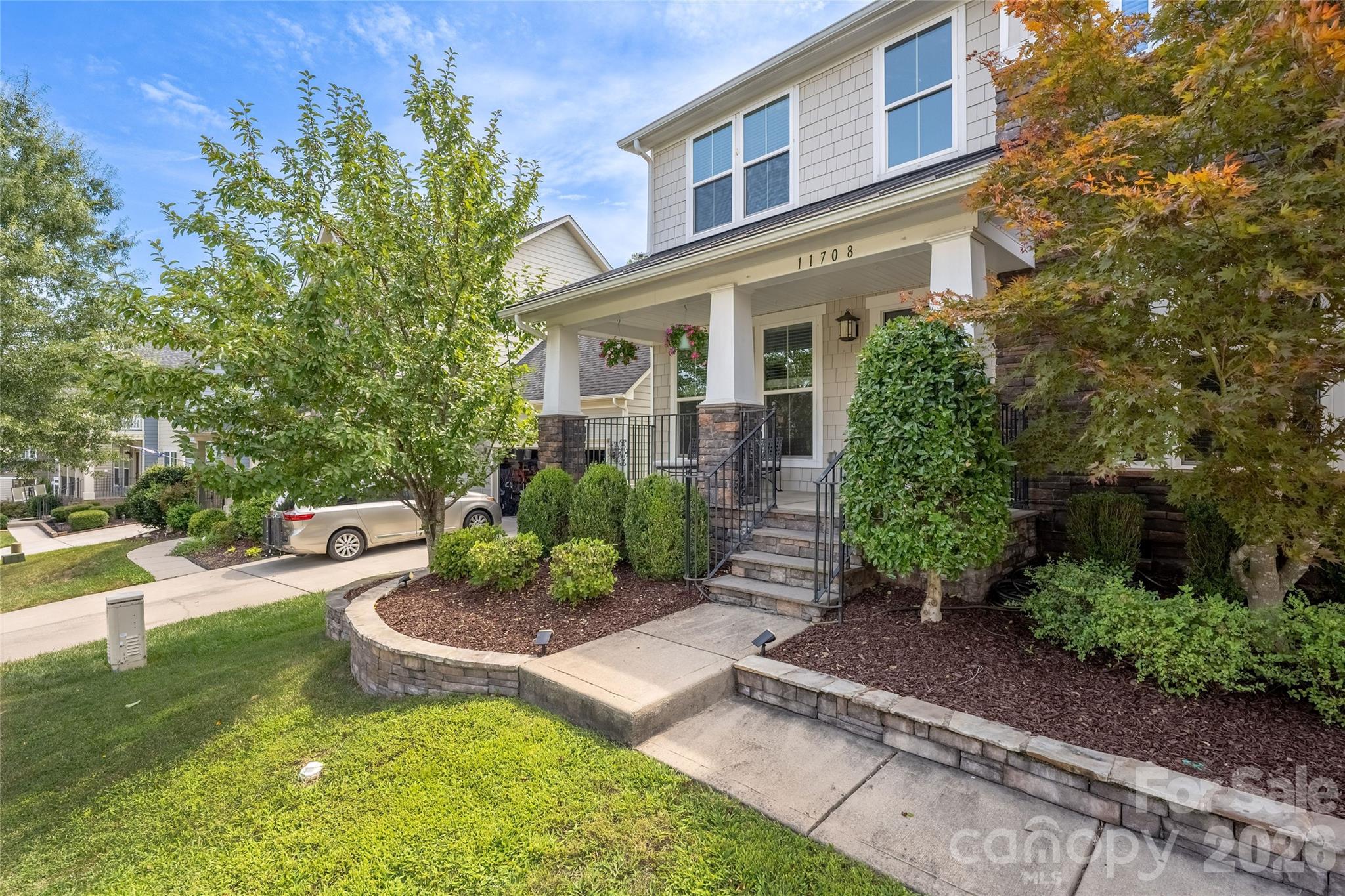 11708 Warfield Avenue Property Photo 3