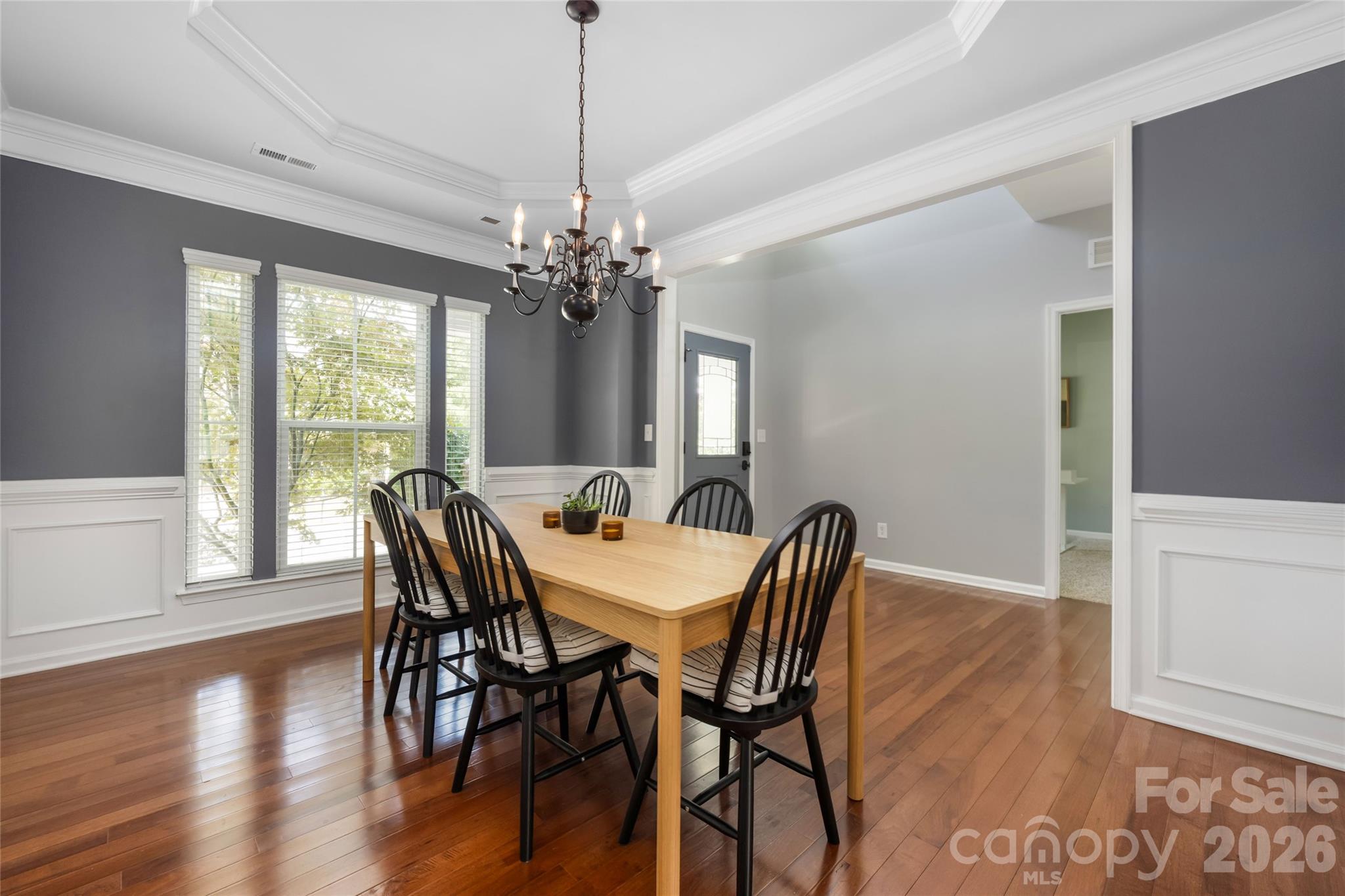 11708 Warfield Avenue Property Photo 7