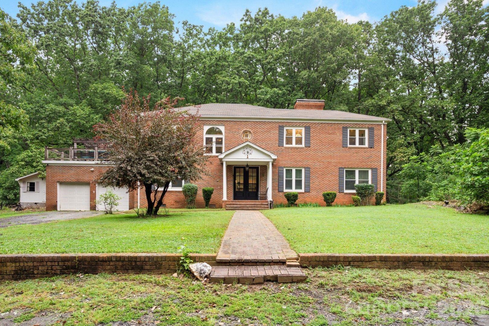 301 Carolina Avenue Property Photo 1