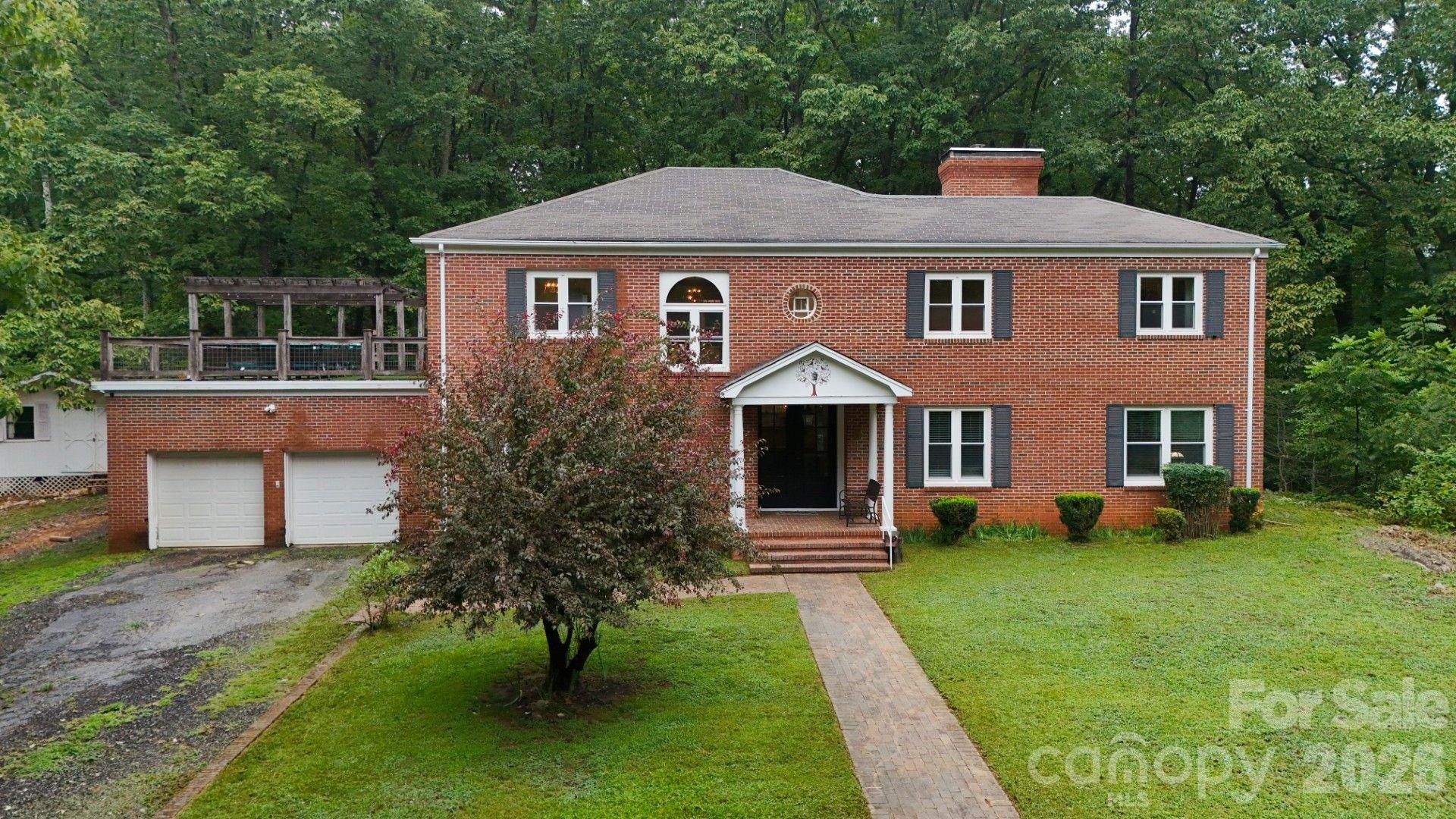 301 Carolina Avenue Property Photo 2