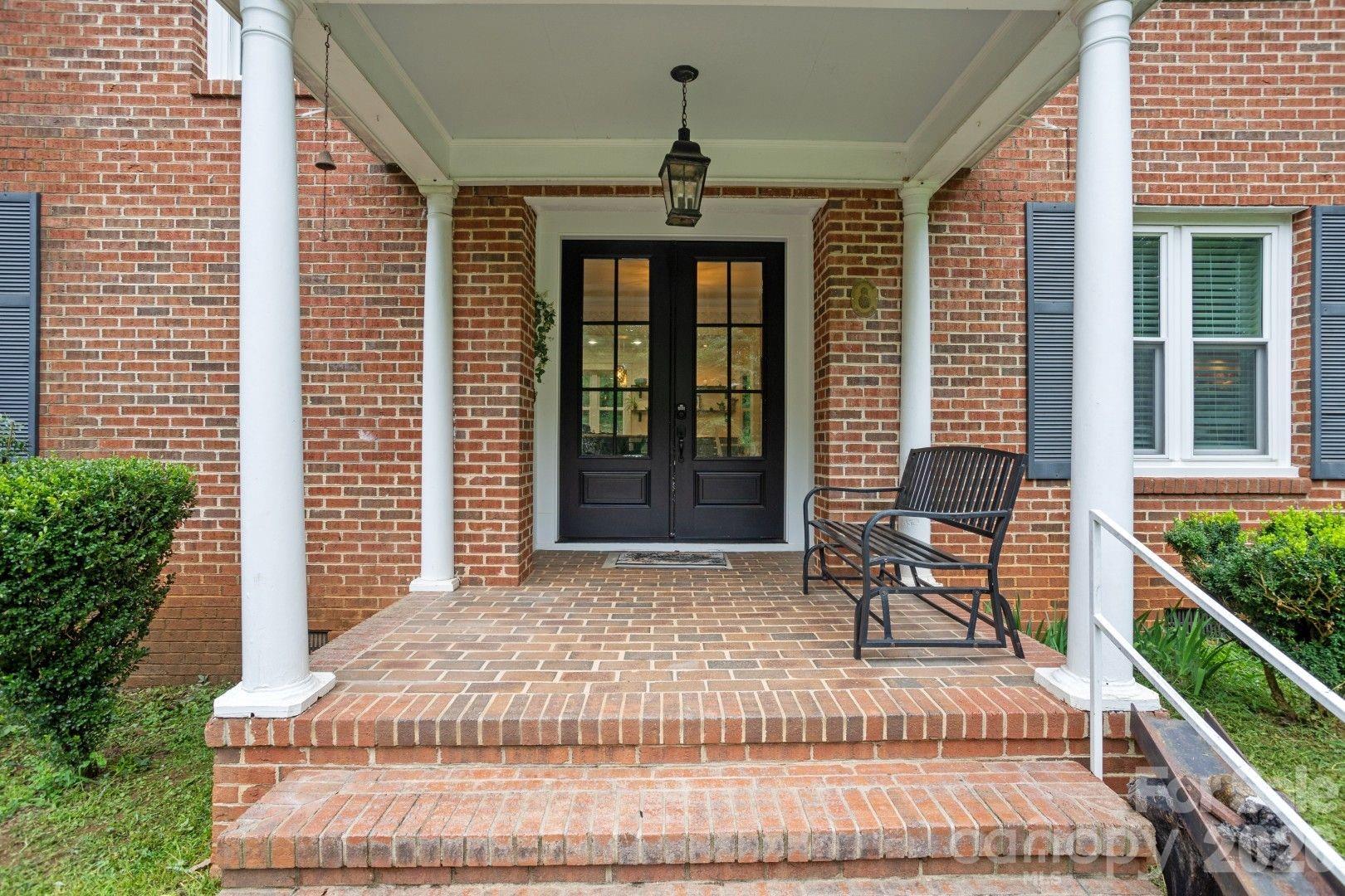 301 Carolina Avenue Property Photo 3