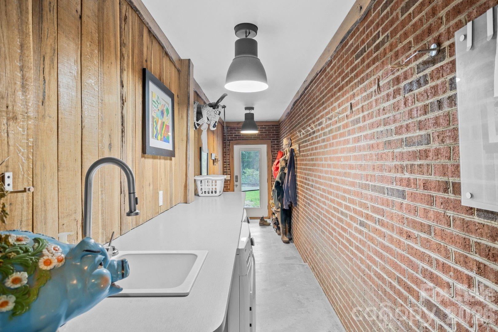 301 Carolina Avenue Property Photo 14