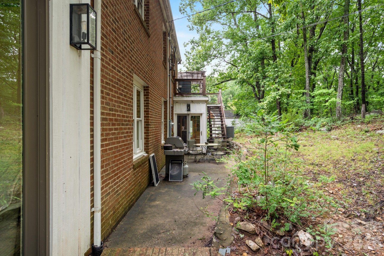 301 Carolina Avenue Property Photo 28