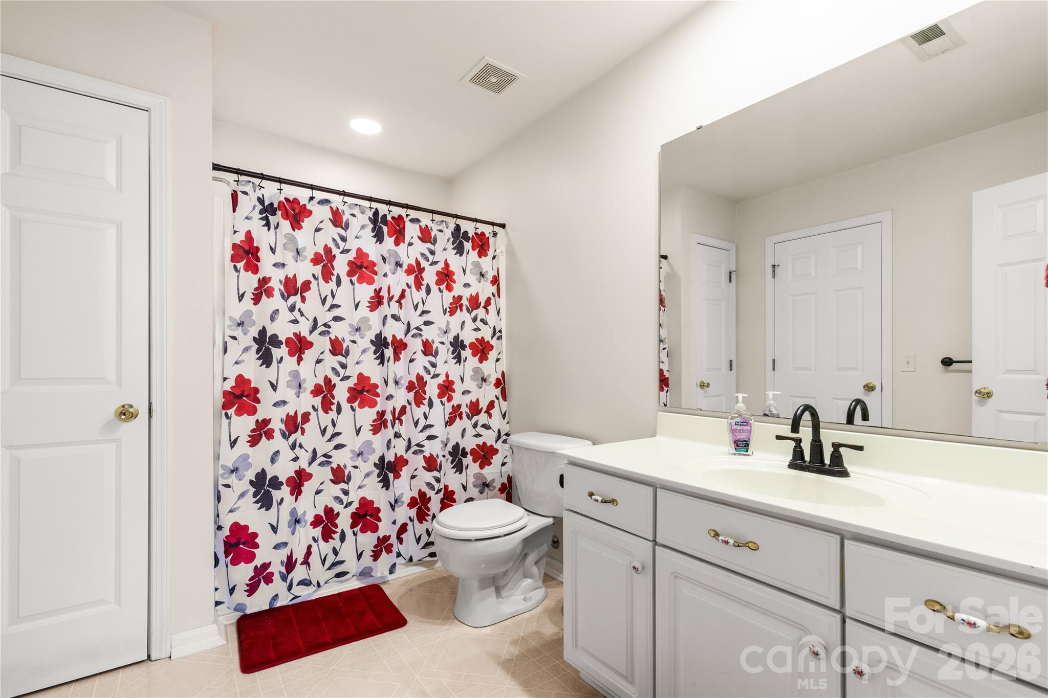 901 Clover Park Drive Property Photo 28