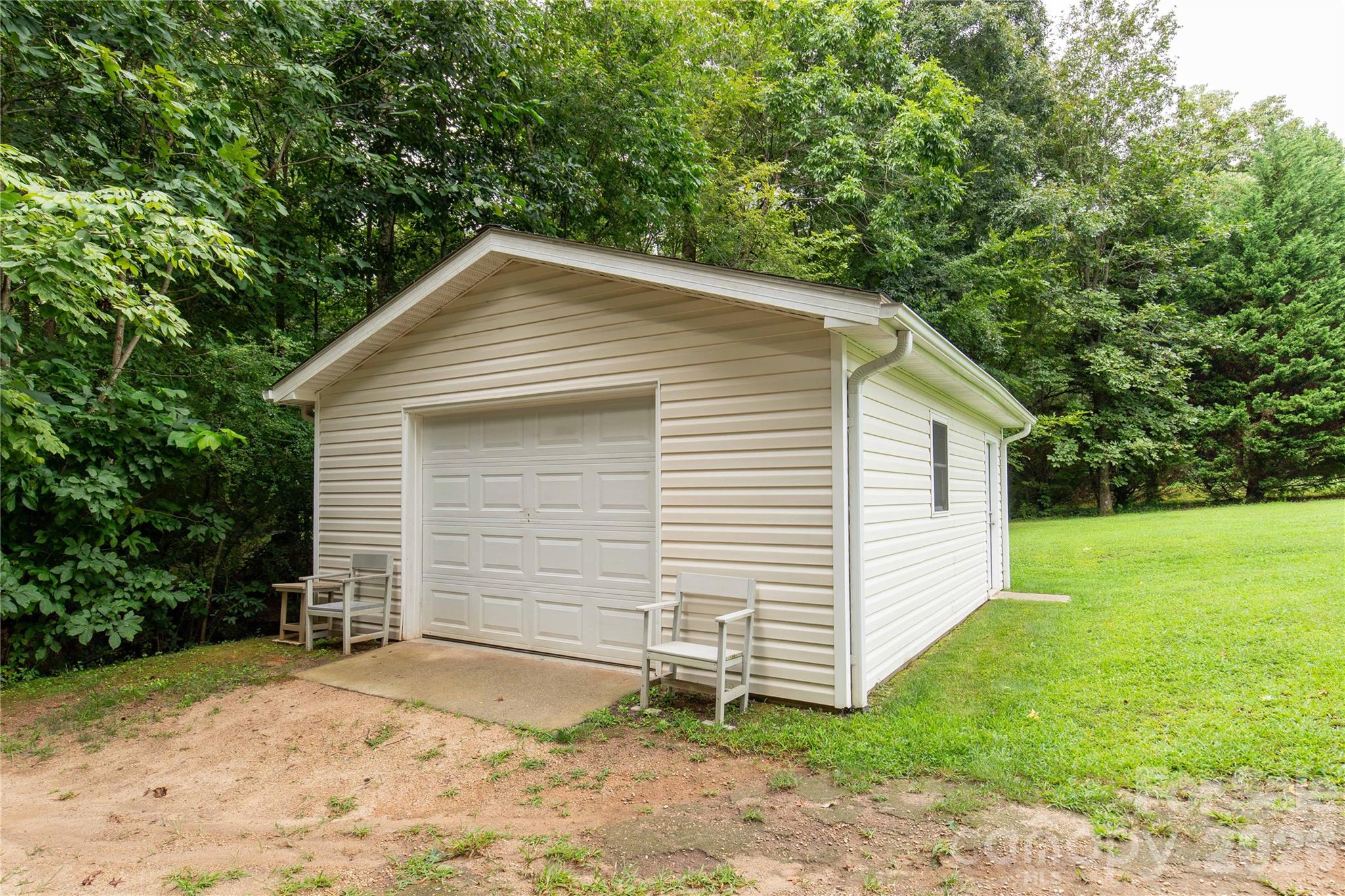 901 Clover Park Drive Property Photo 39