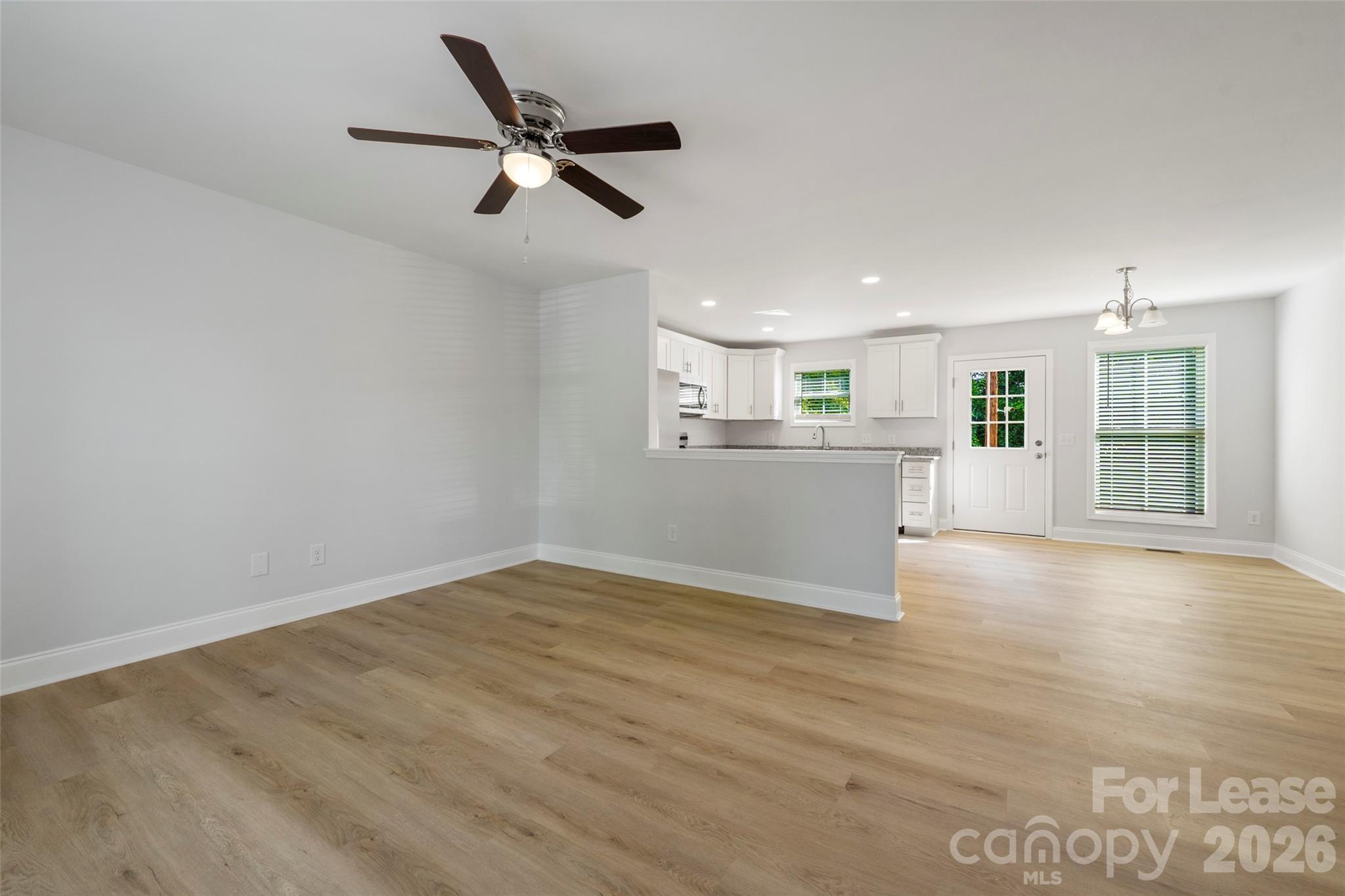 702 Park Avenue Property Photo 4