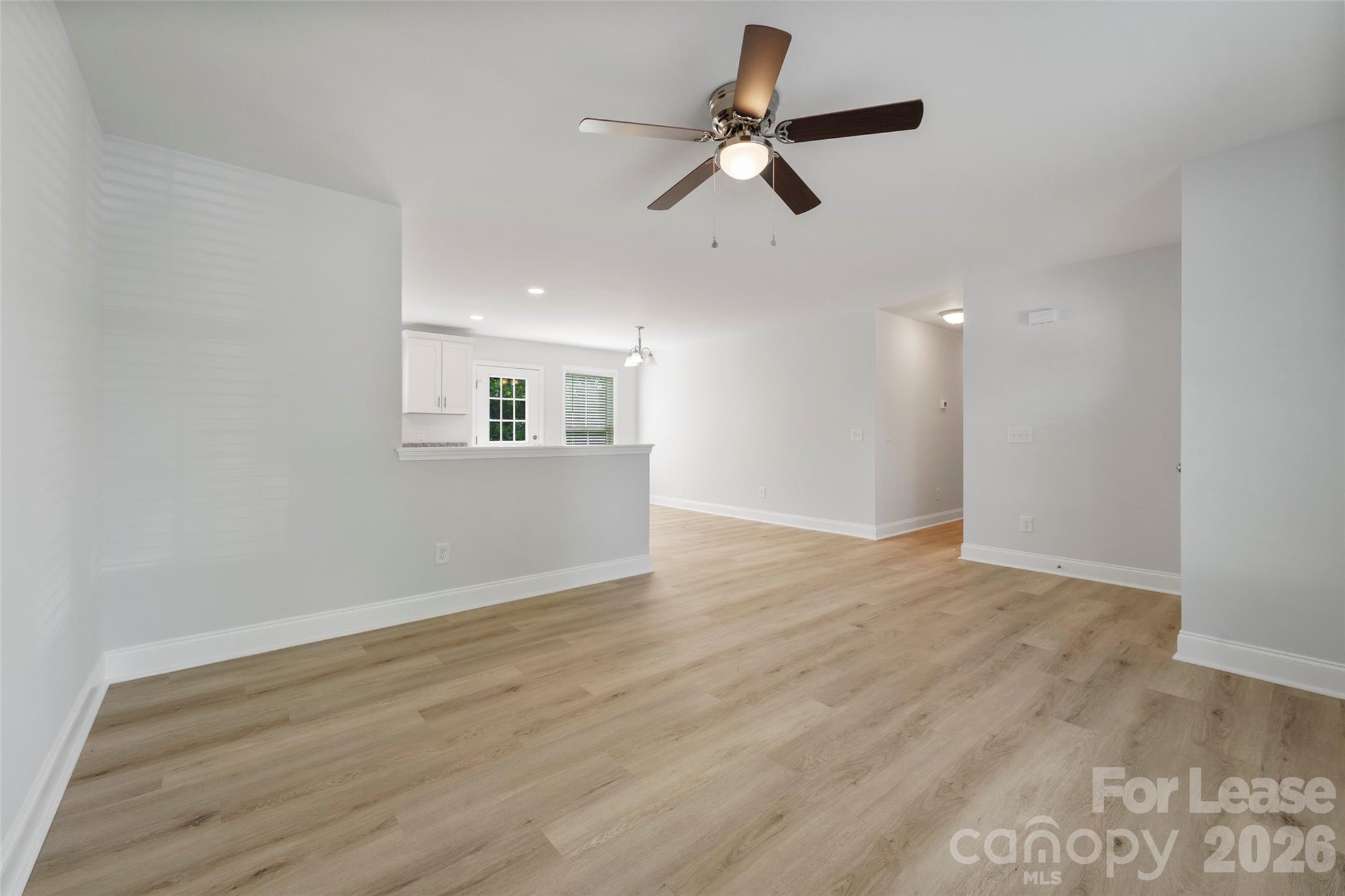 702 Park Avenue Property Photo 5