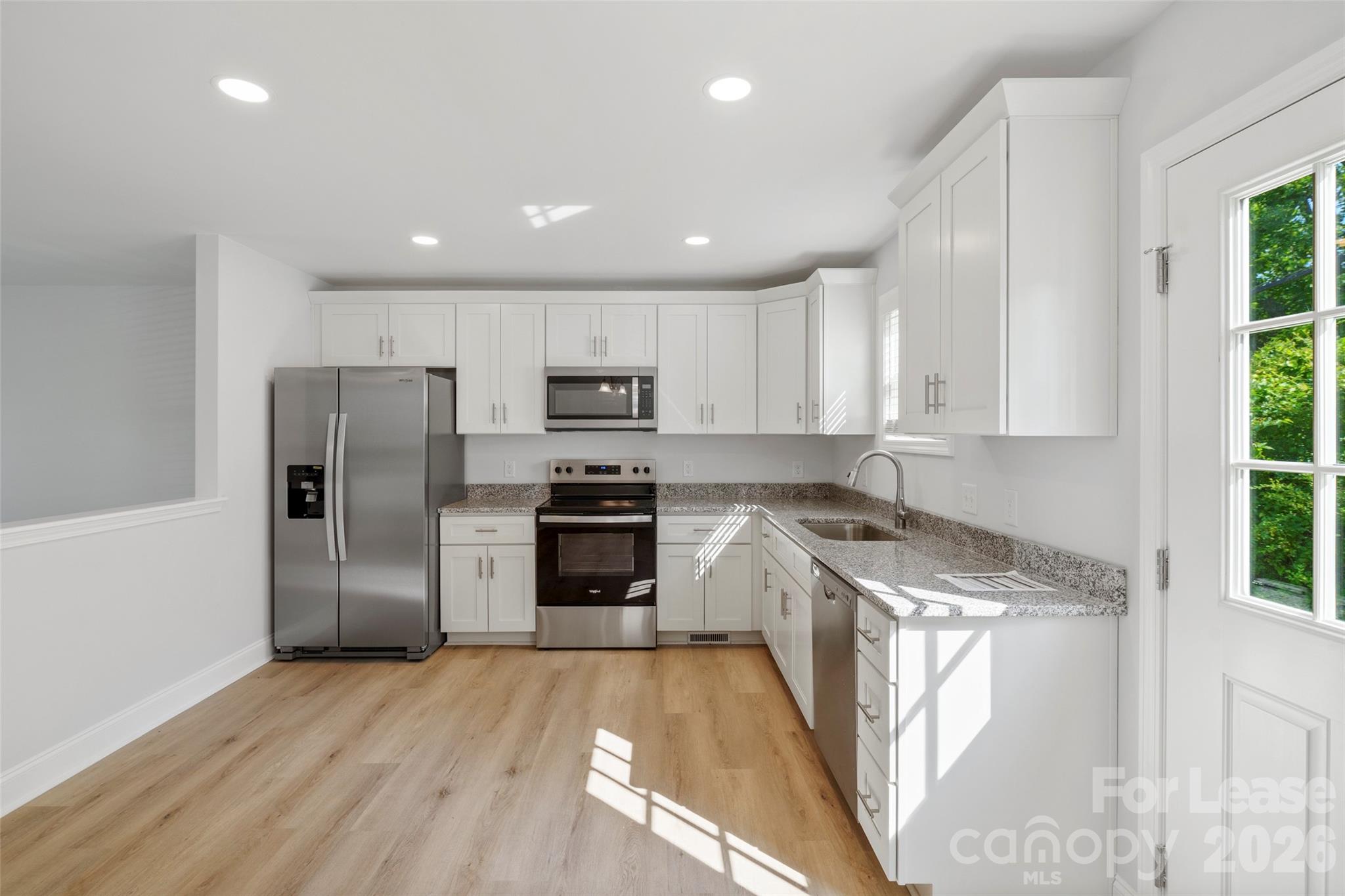 702 Park Avenue Property Photo 7