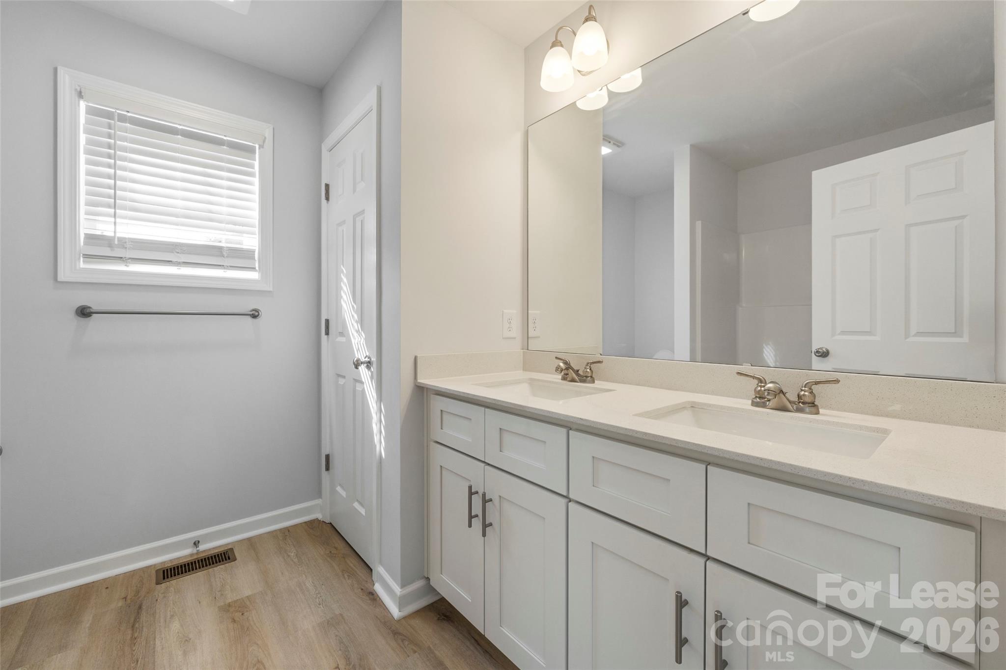 702 Park Avenue Property Photo 14