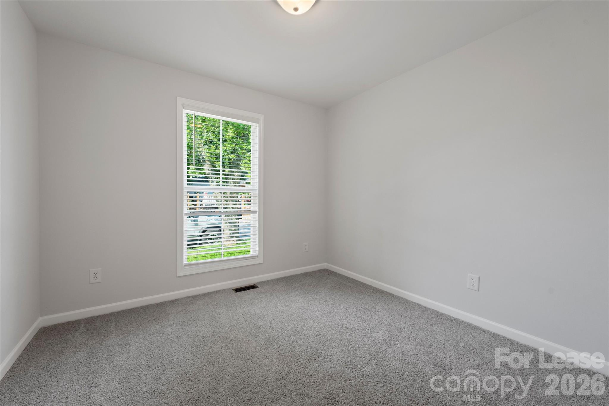 702 Park Avenue Property Photo 20