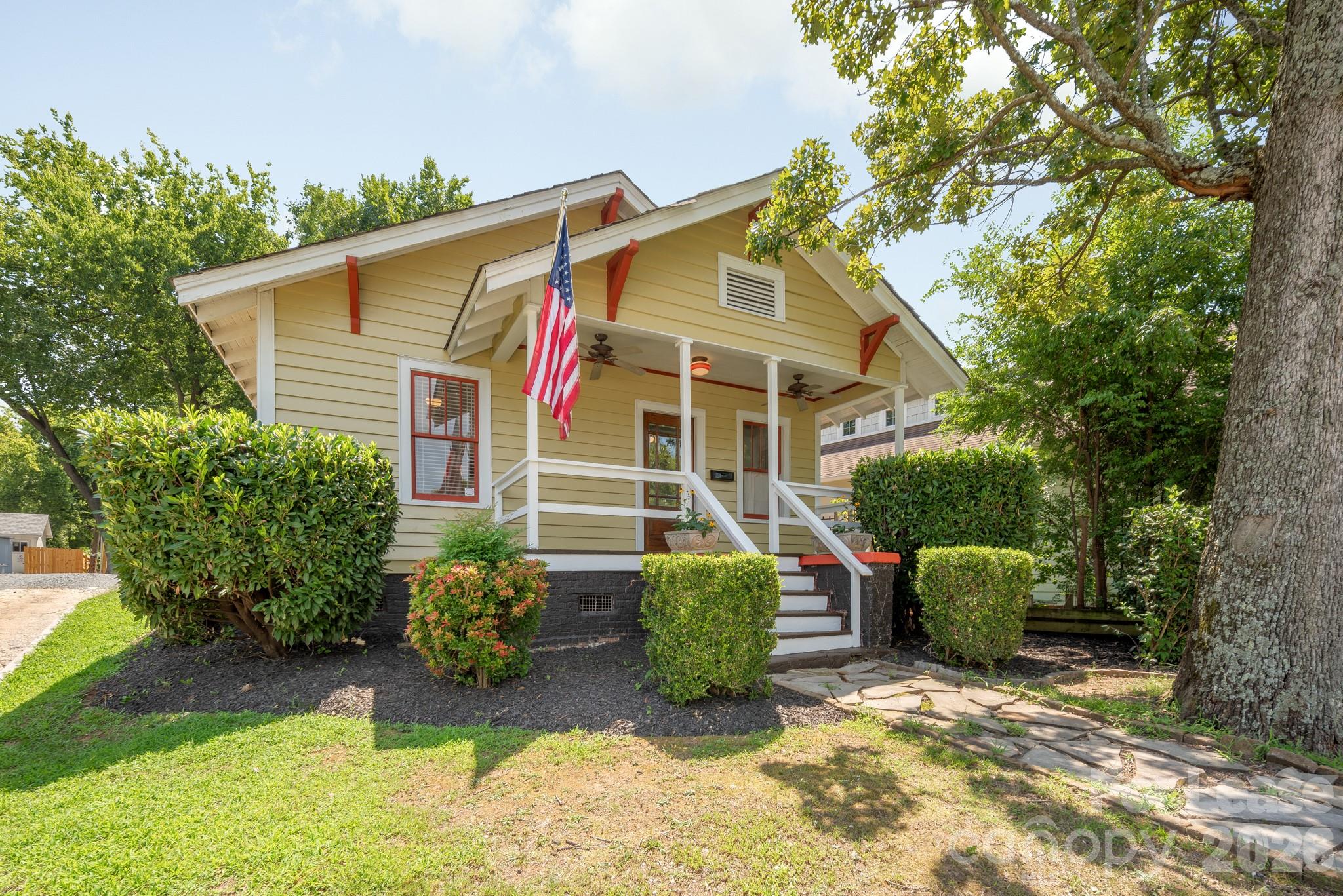 1619 S Mint Street Property Photo 1
