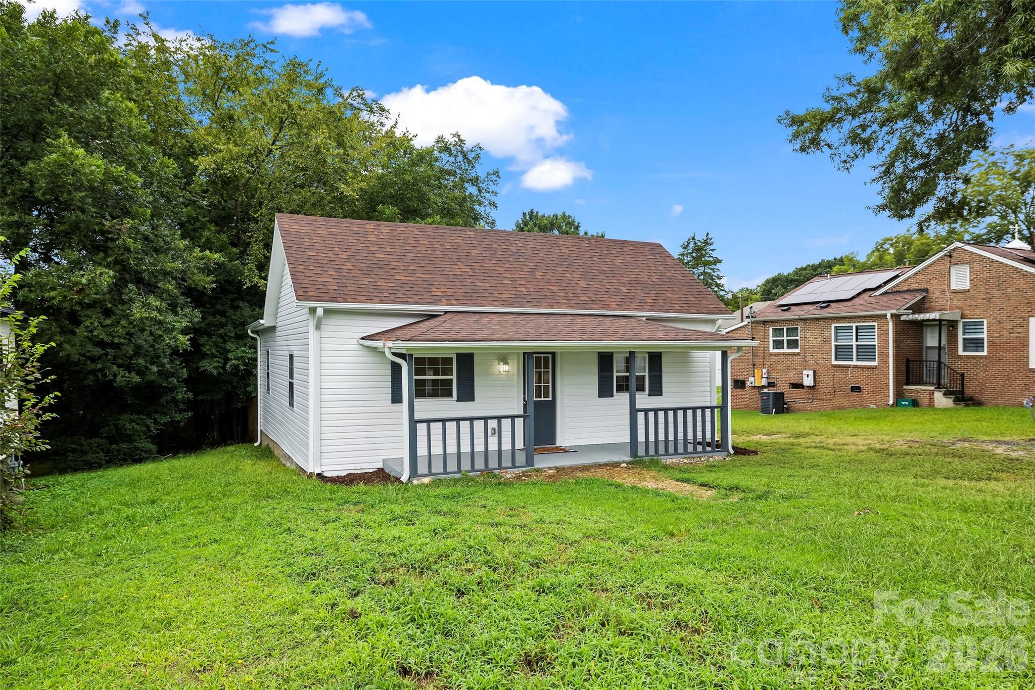 605 Kings Mountain Street Property Photo 2