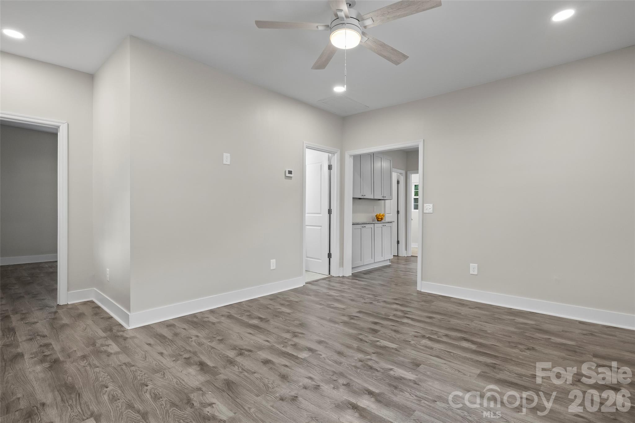 605 Kings Mountain Street Property Photo 4