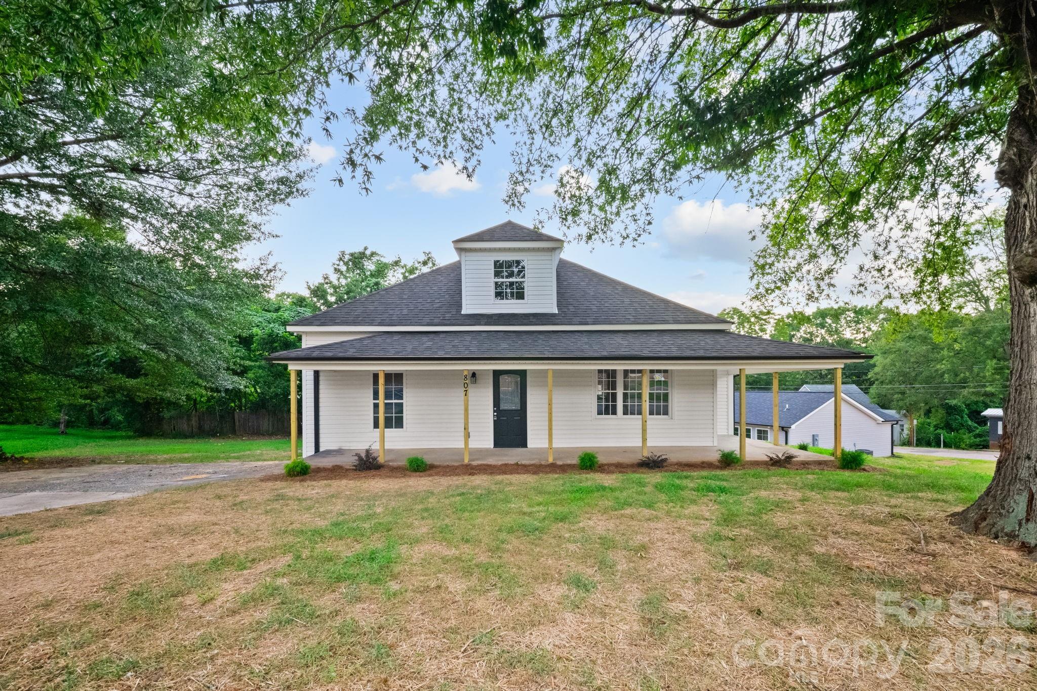 807 N Walnut Street Property Photo 1