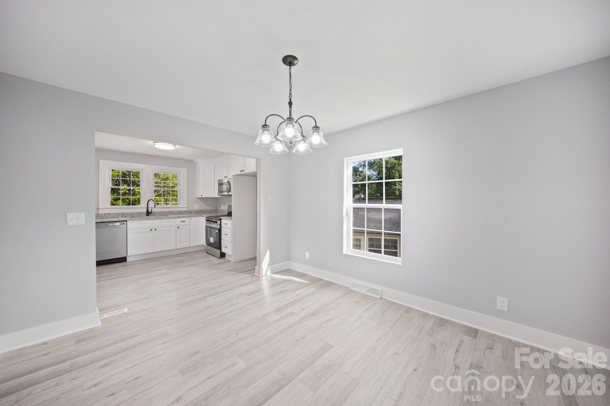 807 N Walnut Street Property Photo 17