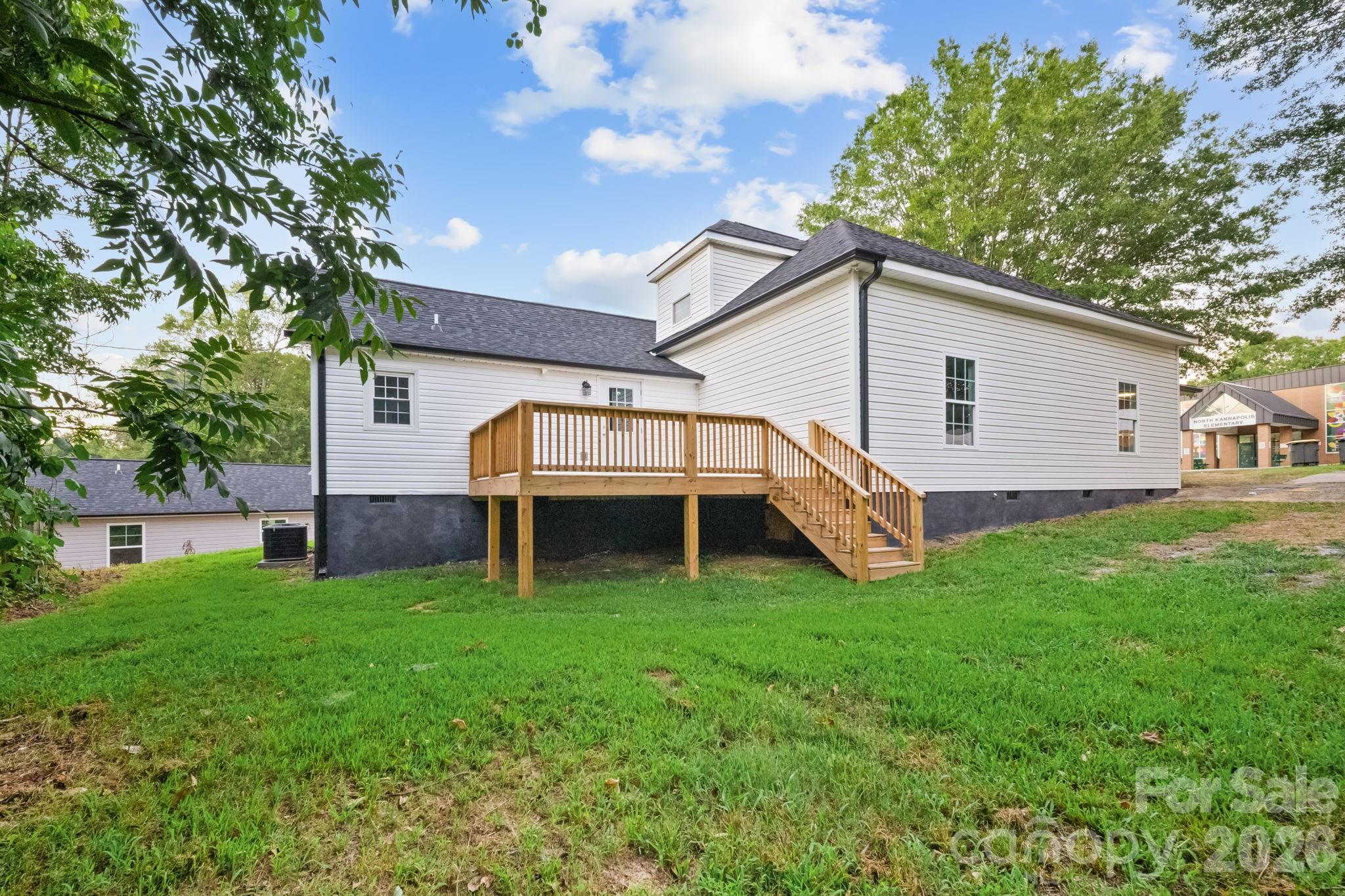 807 N Walnut Street Property Photo 22