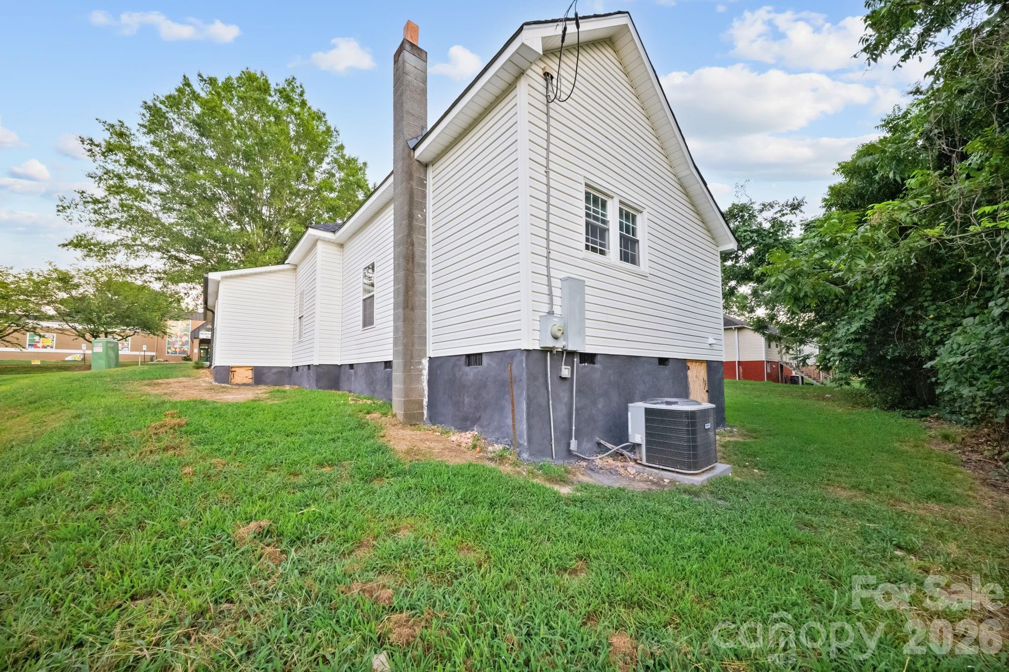 807 N Walnut Street Property Photo 24