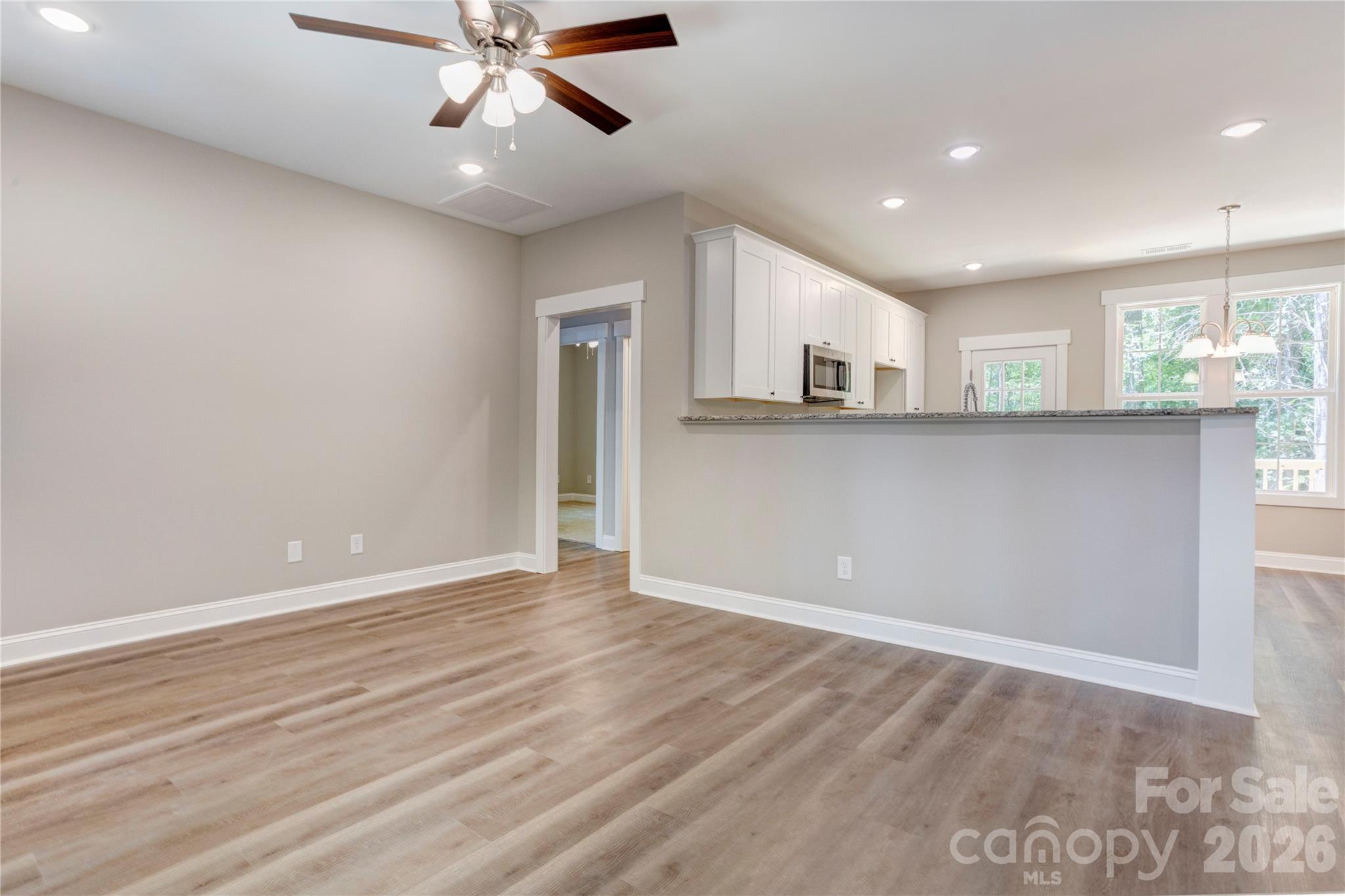 496 Fisk Street Property Photo 6