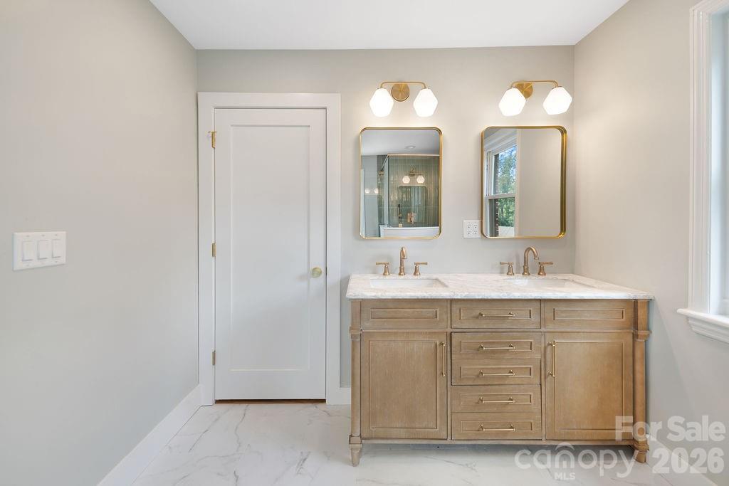 55 Cisco Road Property Photo 26