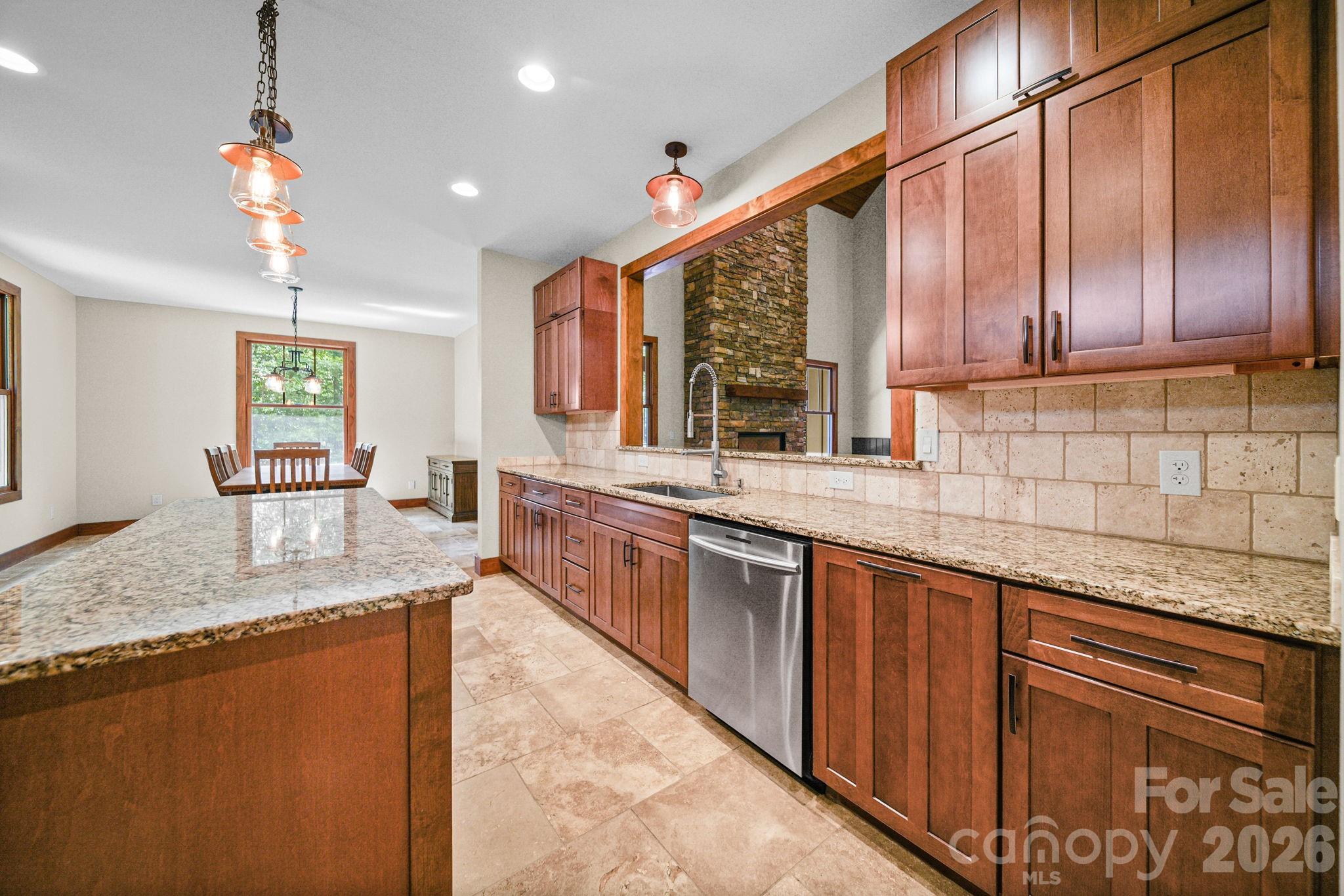 126 Hunters Field Way Property Photo 8