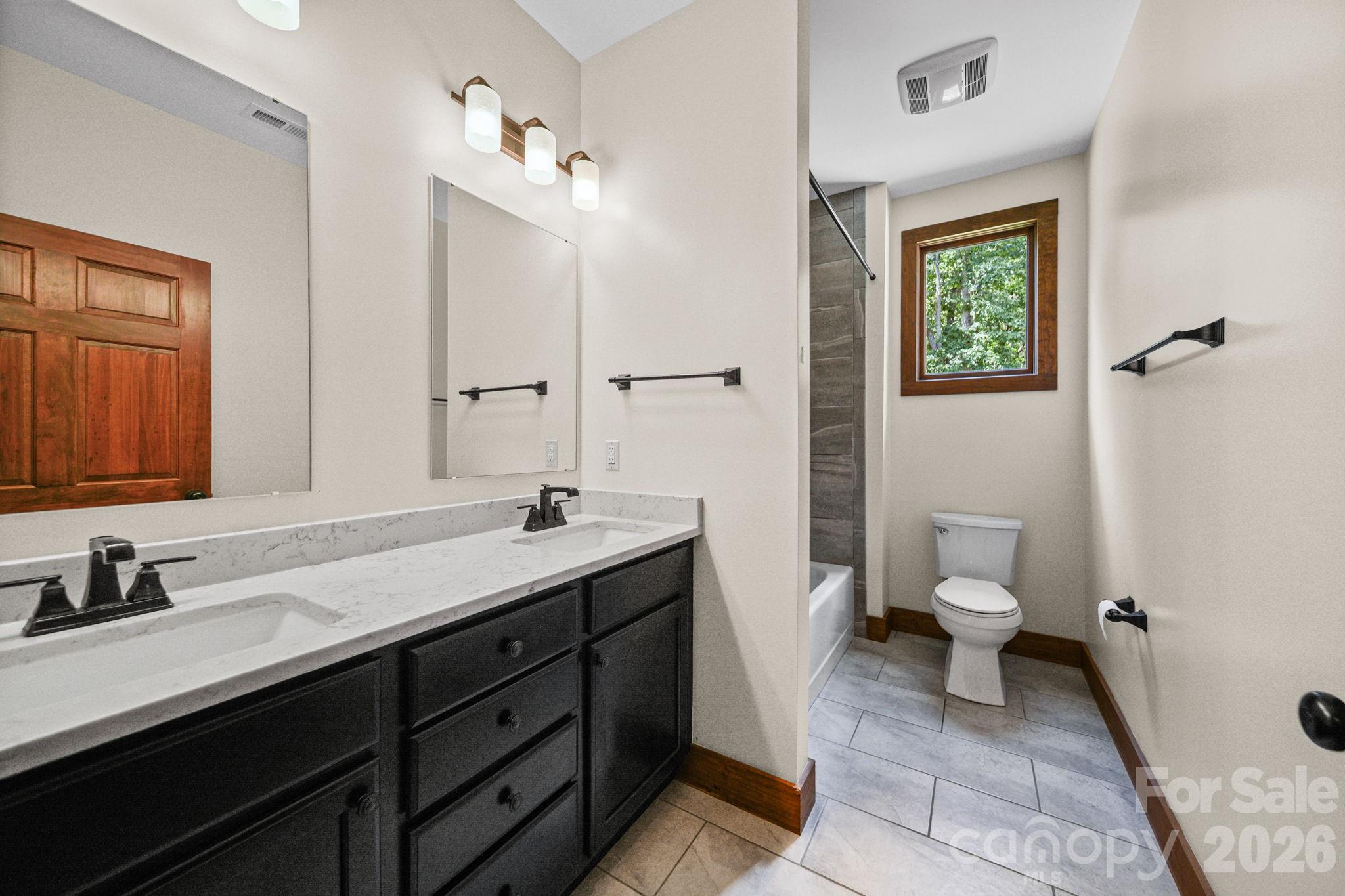 126 Hunters Field Way Property Photo 27
