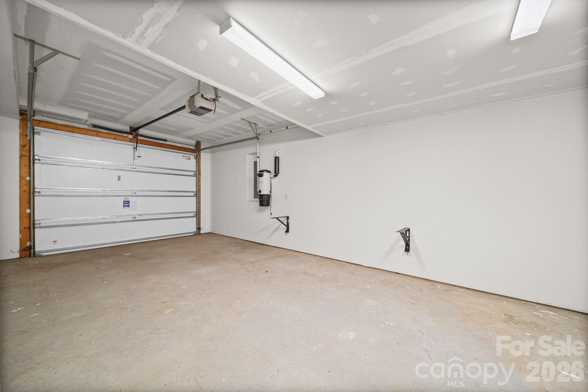 126 Hunters Field Way Property Photo 37
