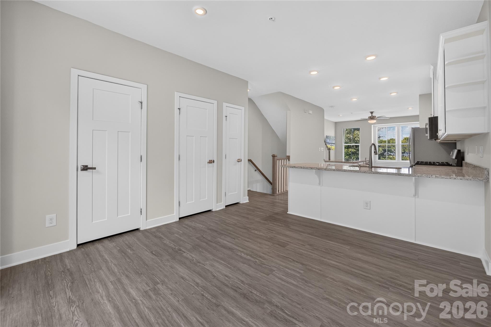252 Parkwood Avenue Property Photo 7