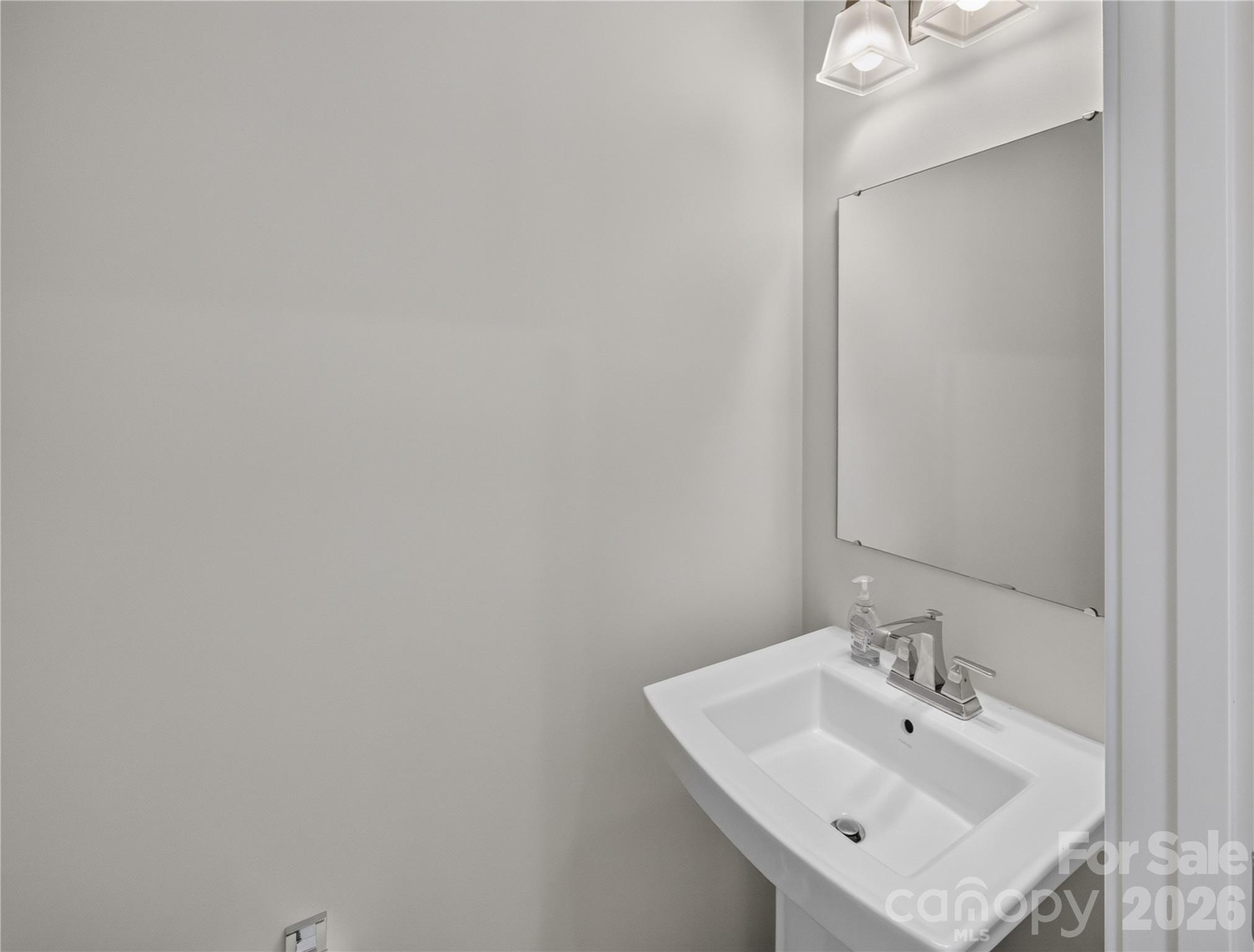 252 Parkwood Avenue Property Photo 8