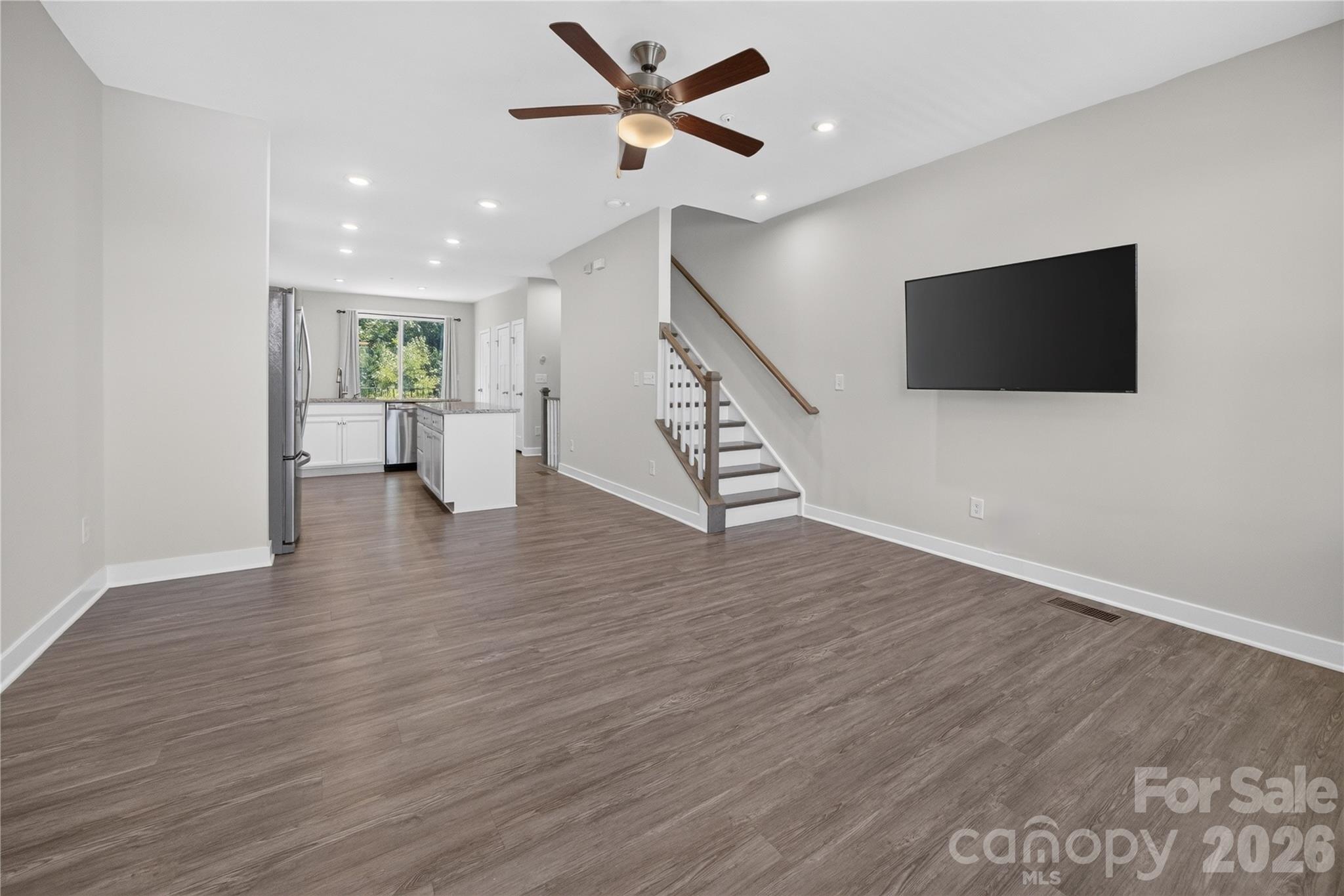 252 Parkwood Avenue Property Photo 9