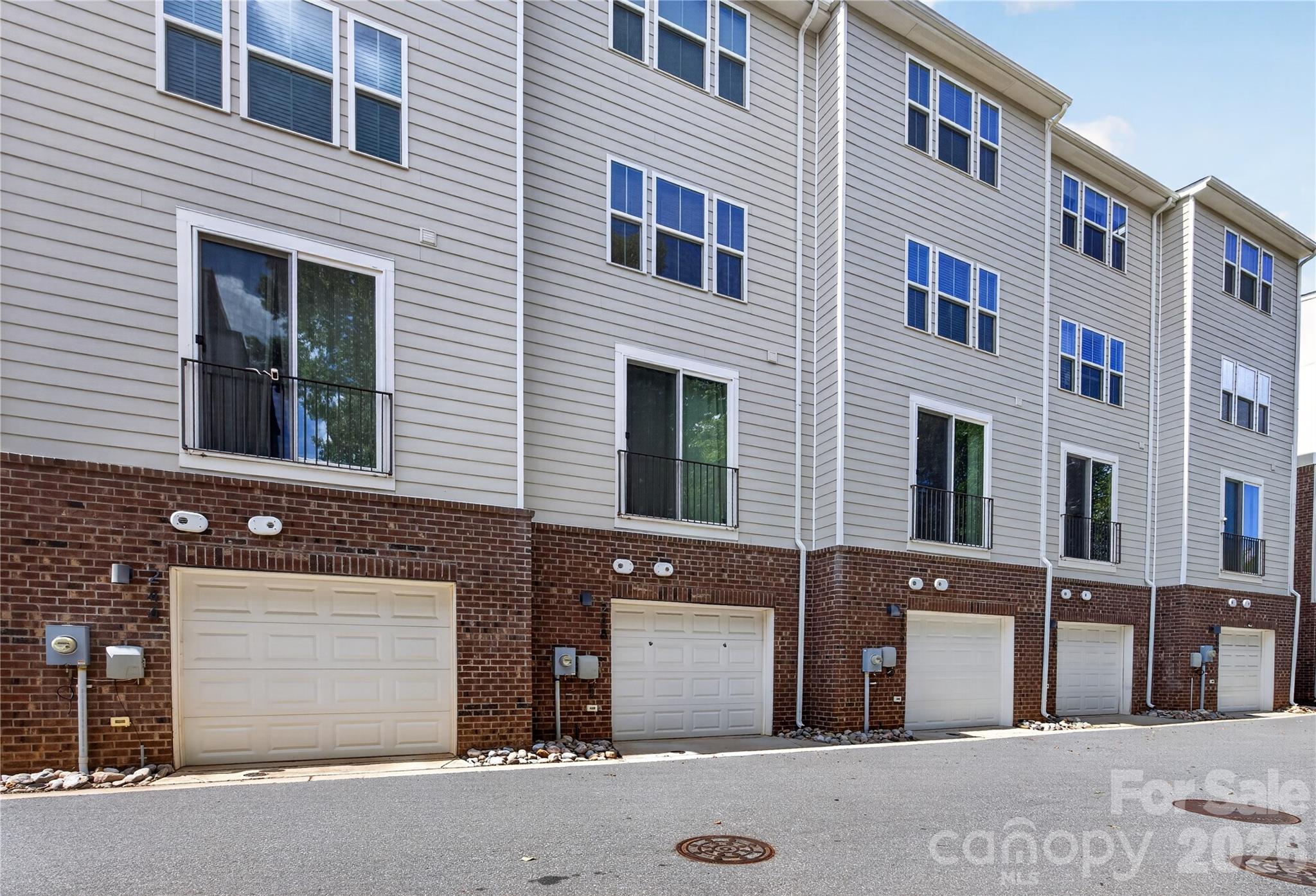 252 Parkwood Avenue Property Photo 19