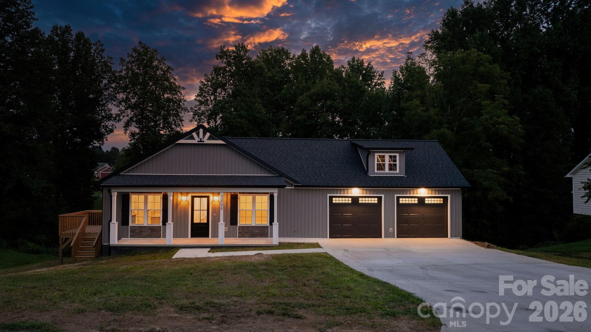 128 Buck Shoals Circle Property Photo 1