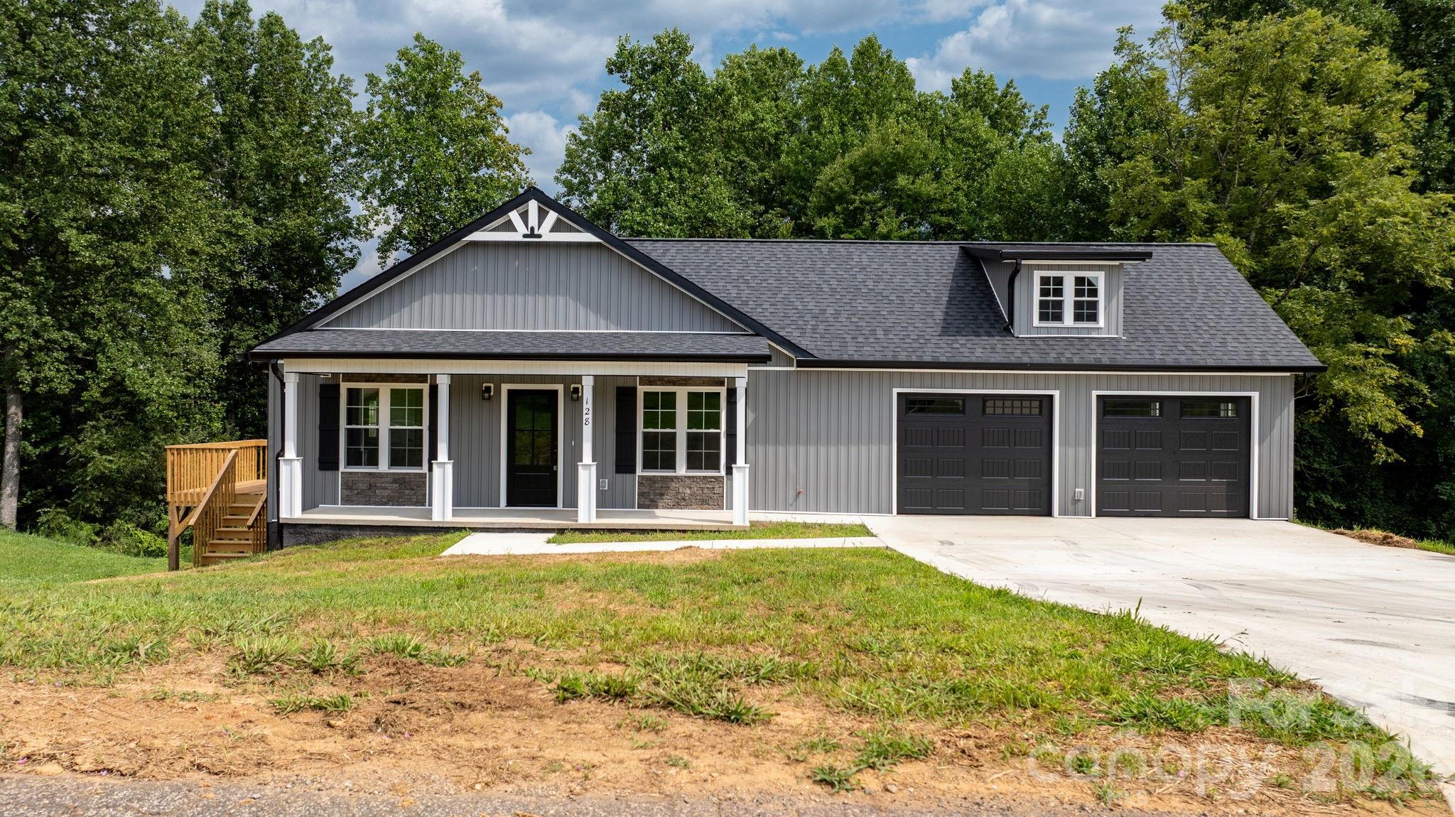 128 Buck Shoals Circle Property Photo 3