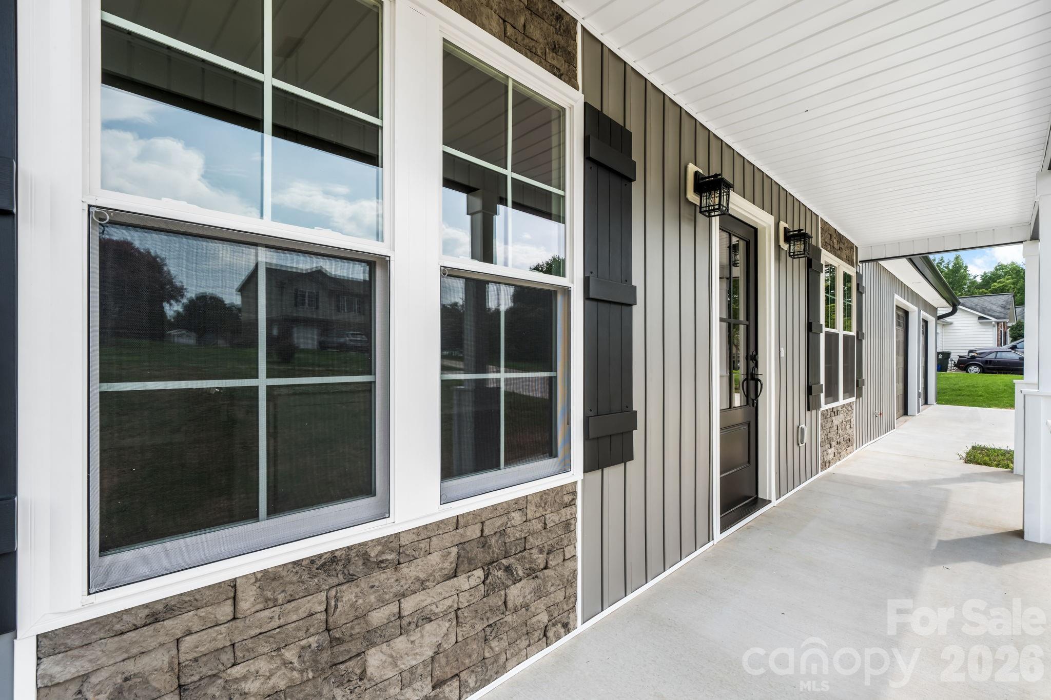 128 Buck Shoals Circle Property Photo 4