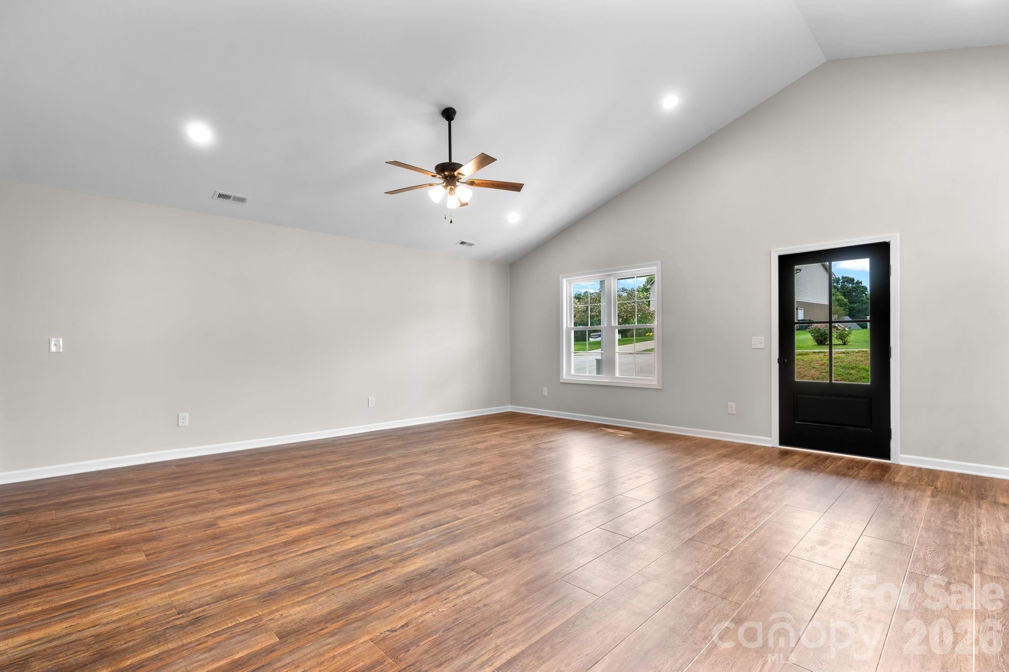 128 Buck Shoals Circle Property Photo 5