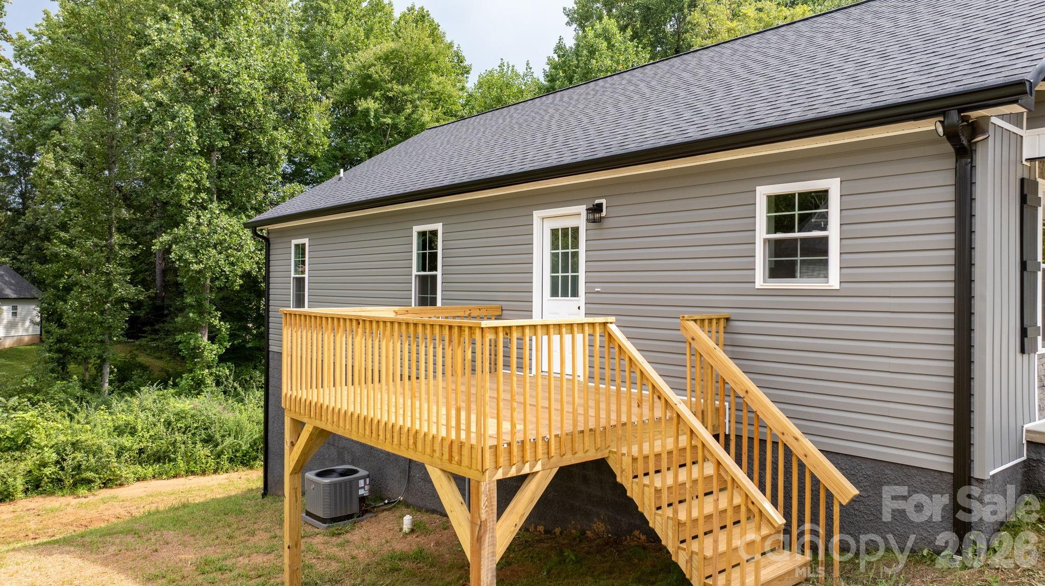 128 Buck Shoals Circle Property Photo 27