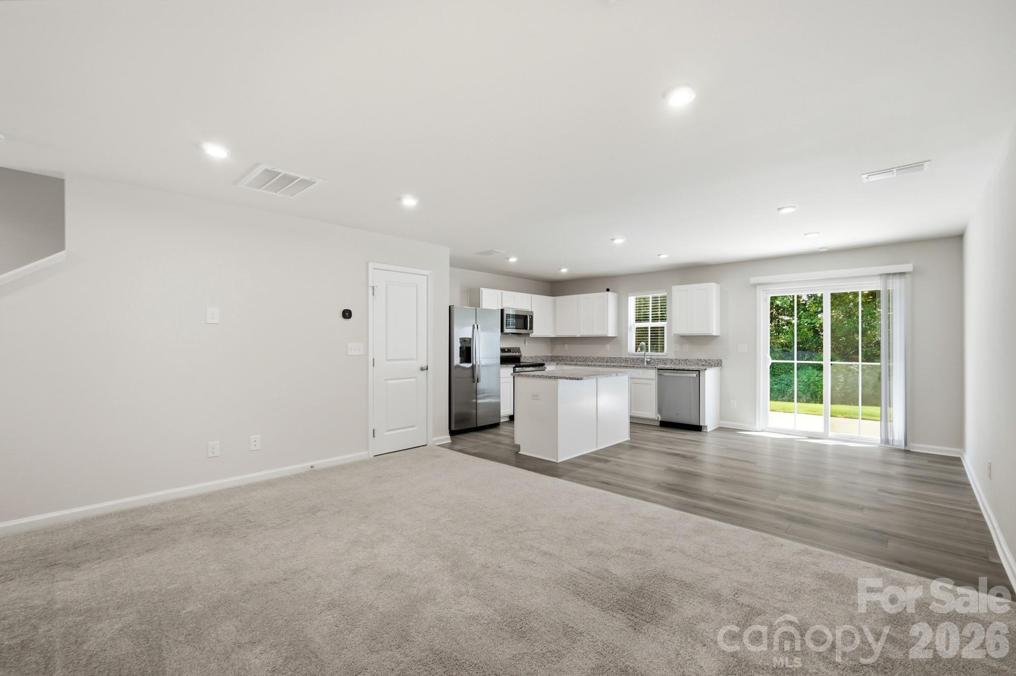 2037 Stephens Farm Drive Property Photo 2