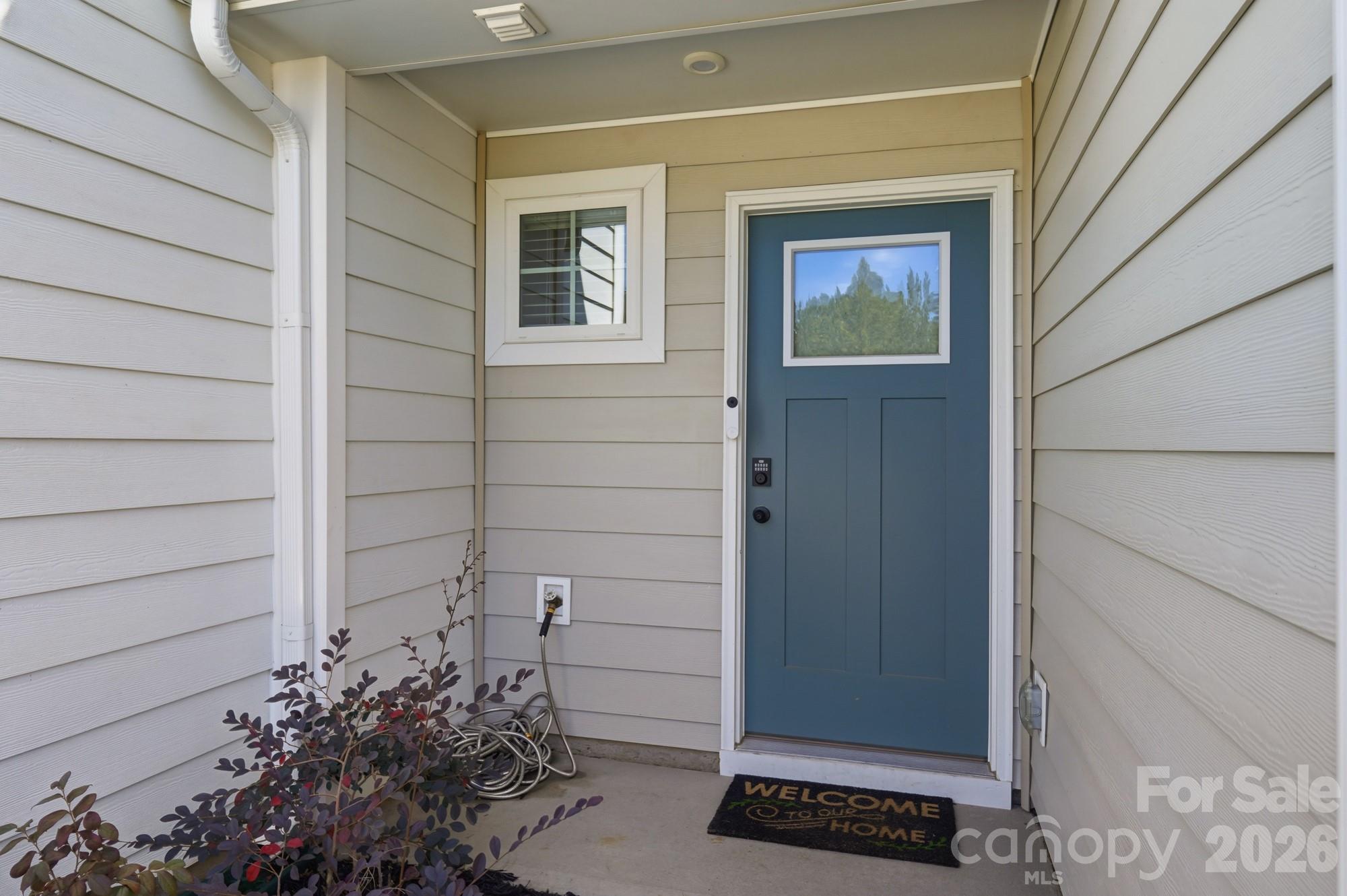 2037 Stephens Farm Drive Property Photo 4