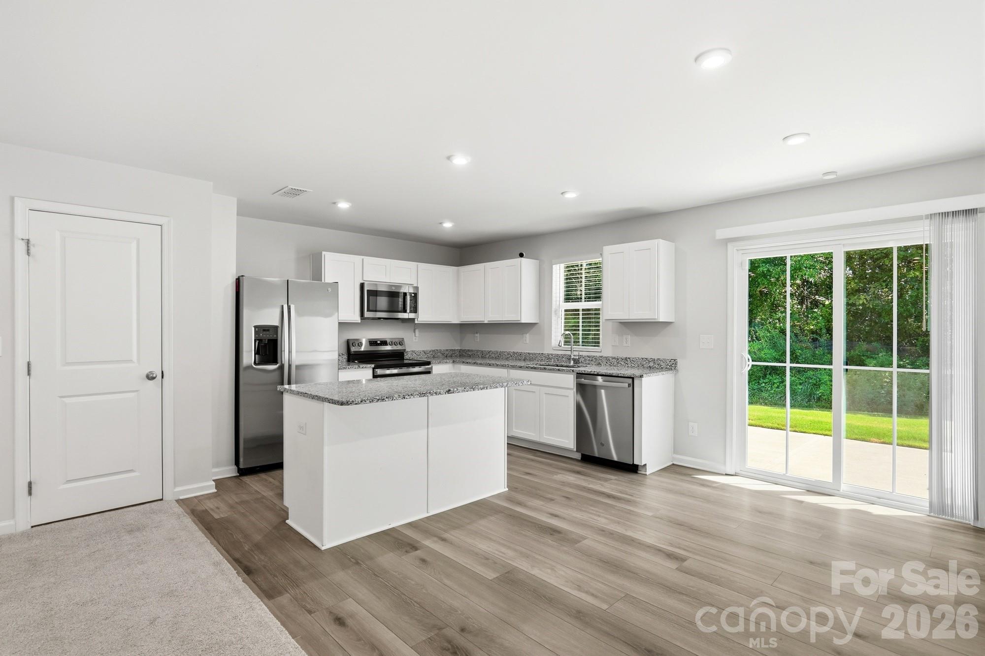 2037 Stephens Farm Drive Property Photo 8