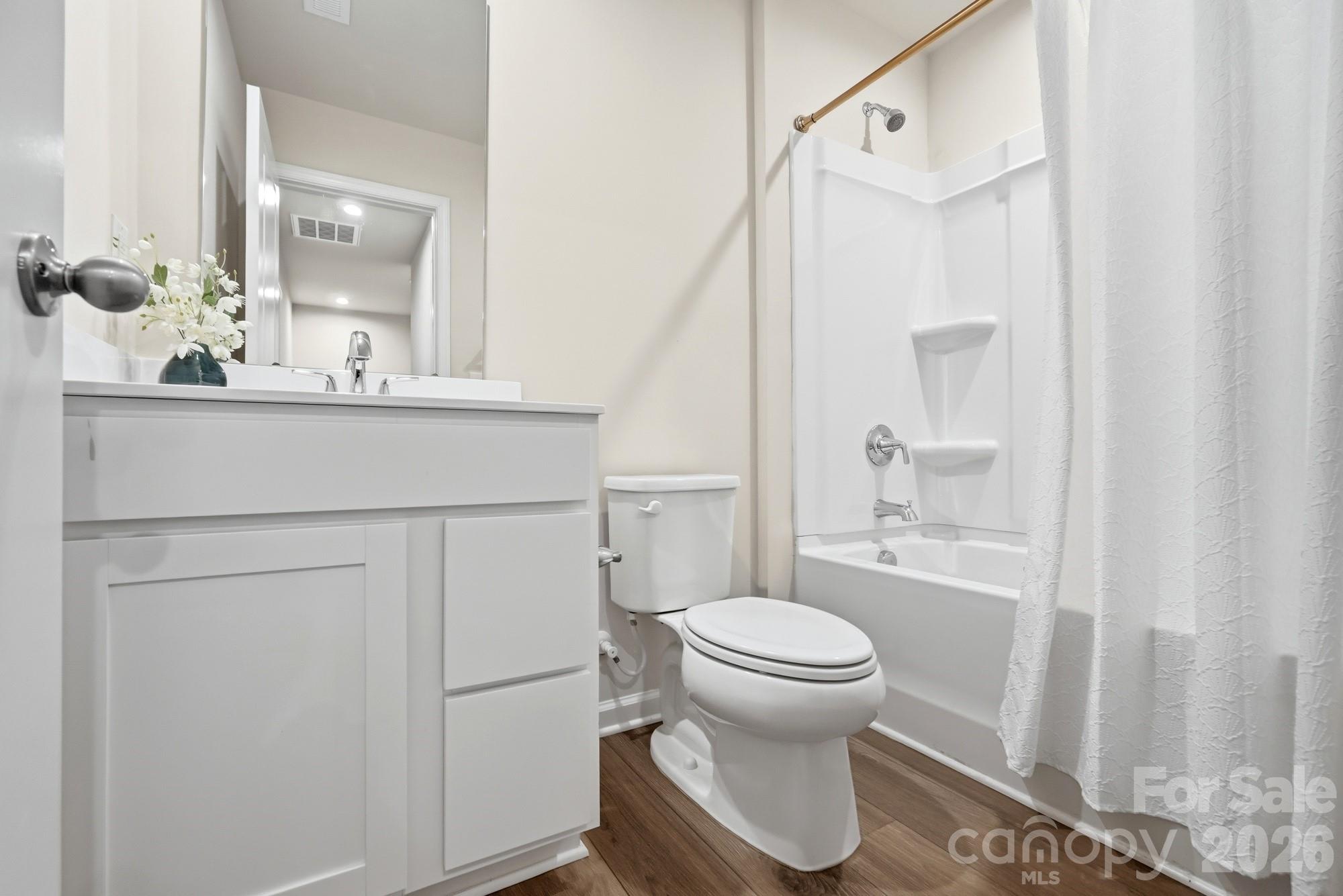 2037 Stephens Farm Drive Property Photo 24
