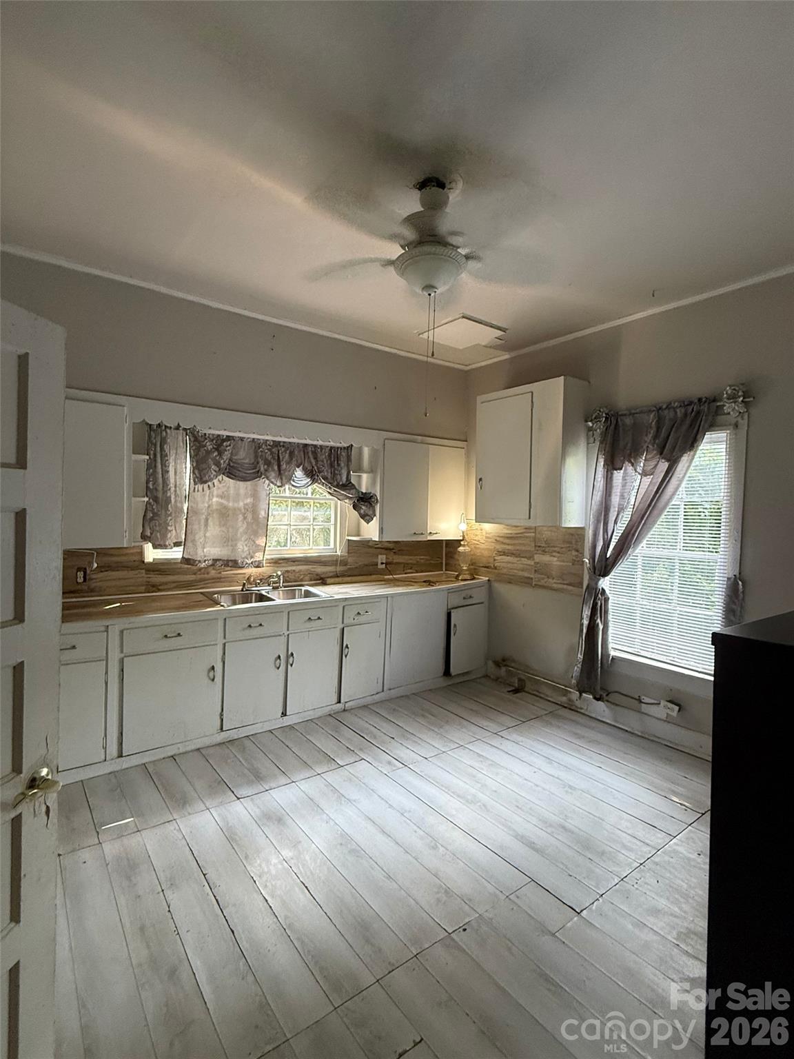 953 14th Street Property Photo 3