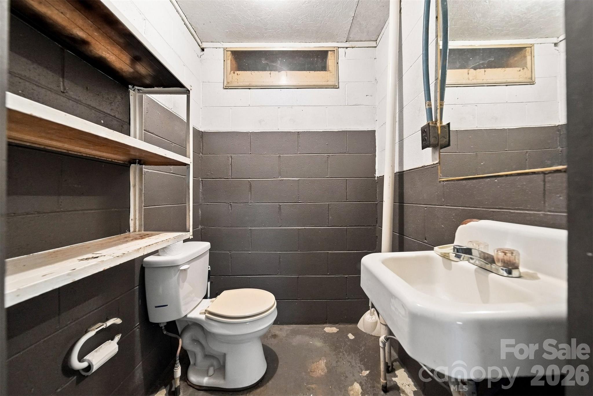 100 Refour Road Property Photo 4