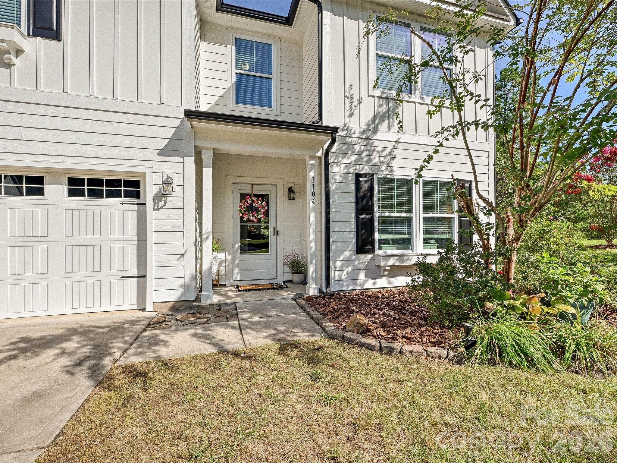 1104 Bassett Way Property Photo 2