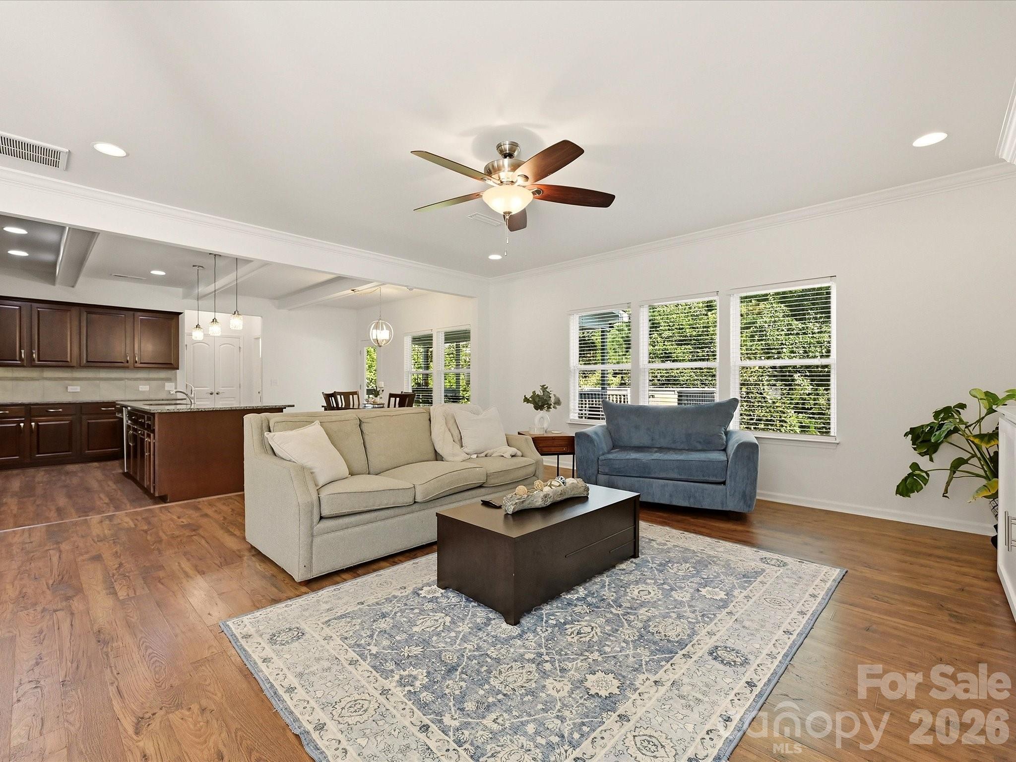 1104 Bassett Way Property Photo 7